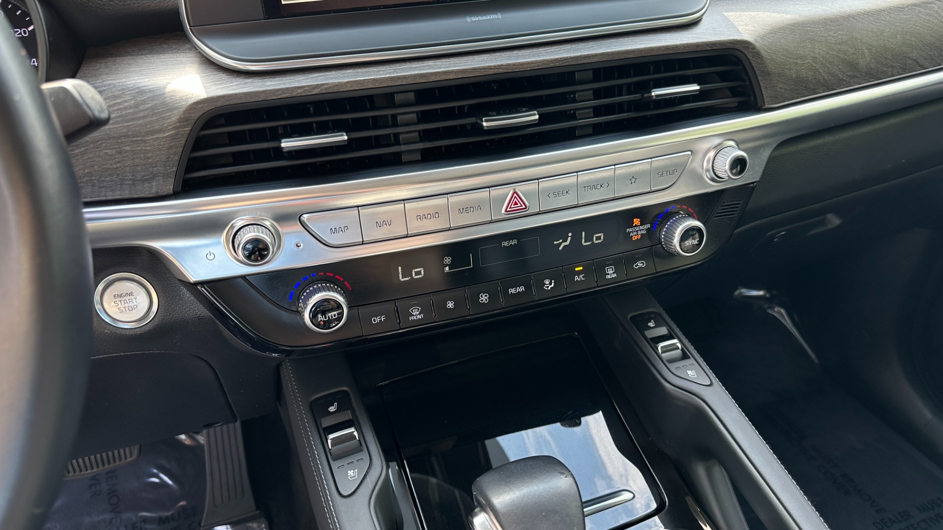 Used 2020 Kia Telluride EX / LEATHER / SAFETY FEATURES / 3RD ROW / SUNSHADES for sale Sold at Formula Imports in Charlotte NC 28227 19