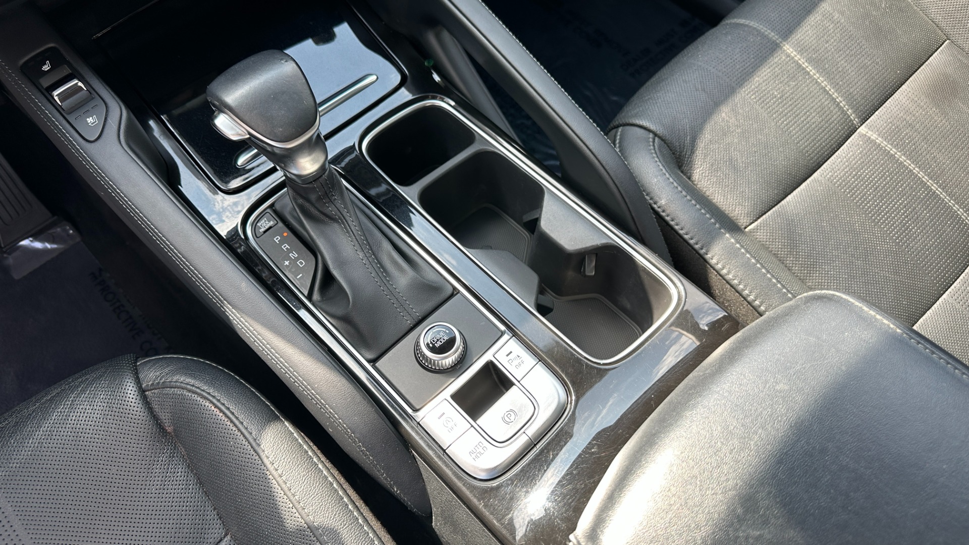 Used 2020 Kia Telluride EX / LEATHER / SAFETY FEATURES / 3RD ROW / SUNSHADES for sale Sold at Formula Imports in Charlotte NC 28227 20