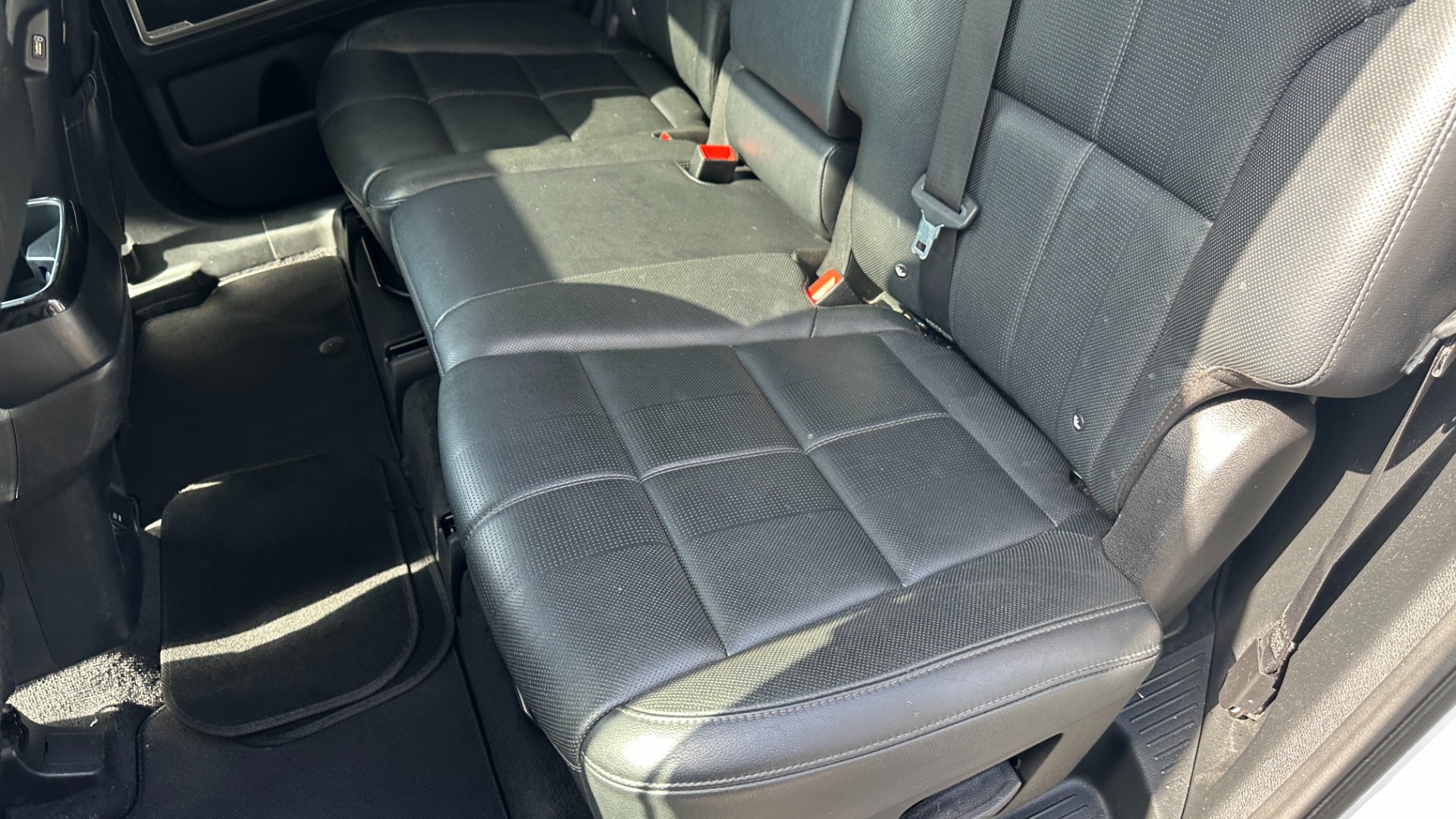 Used 2020 Kia Telluride EX / LEATHER / SAFETY FEATURES / 3RD ROW / SUNSHADES for sale Sold at Formula Imports in Charlotte NC 28227 27