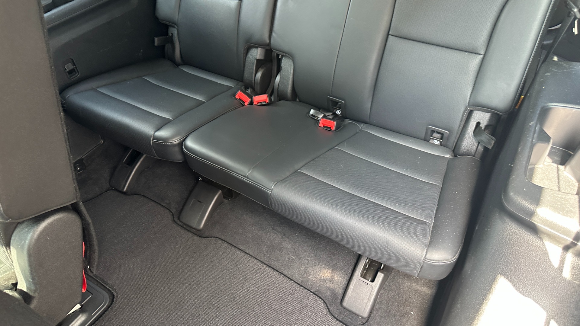 Used 2020 Kia Telluride EX / LEATHER / SAFETY FEATURES / 3RD ROW / SUNSHADES for sale Sold at Formula Imports in Charlotte NC 28227 29