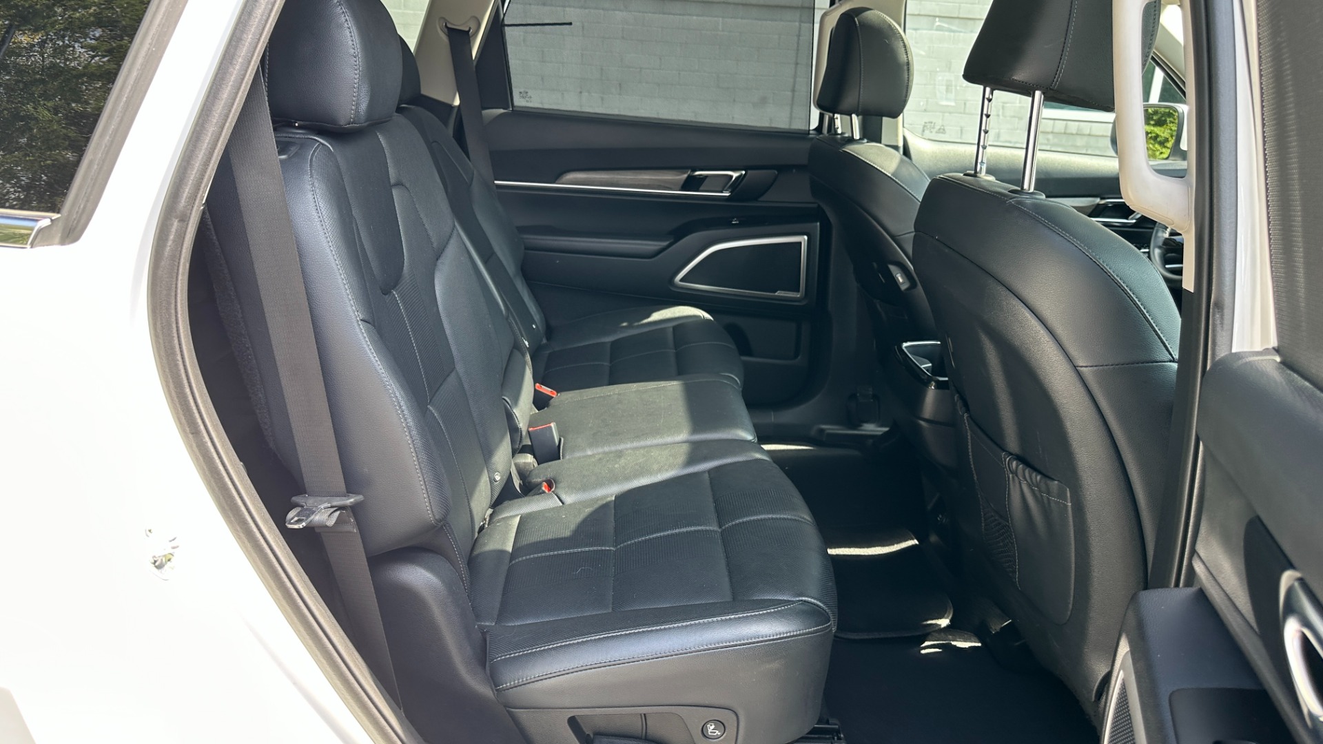Used 2020 Kia Telluride EX / LEATHER / SAFETY FEATURES / 3RD ROW / SUNSHADES for sale Sold at Formula Imports in Charlotte NC 28227 34