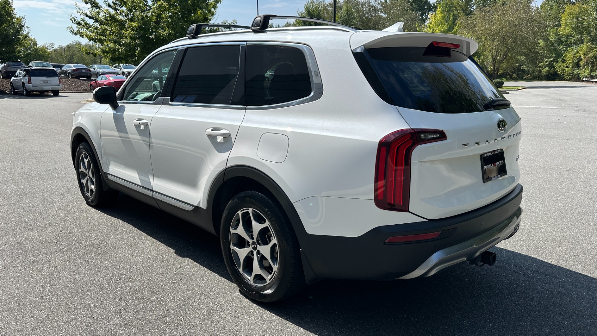 Used 2020 Kia Telluride EX / LEATHER / SAFETY FEATURES / 3RD ROW / SUNSHADES for sale Sold at Formula Imports in Charlotte NC 28227 7