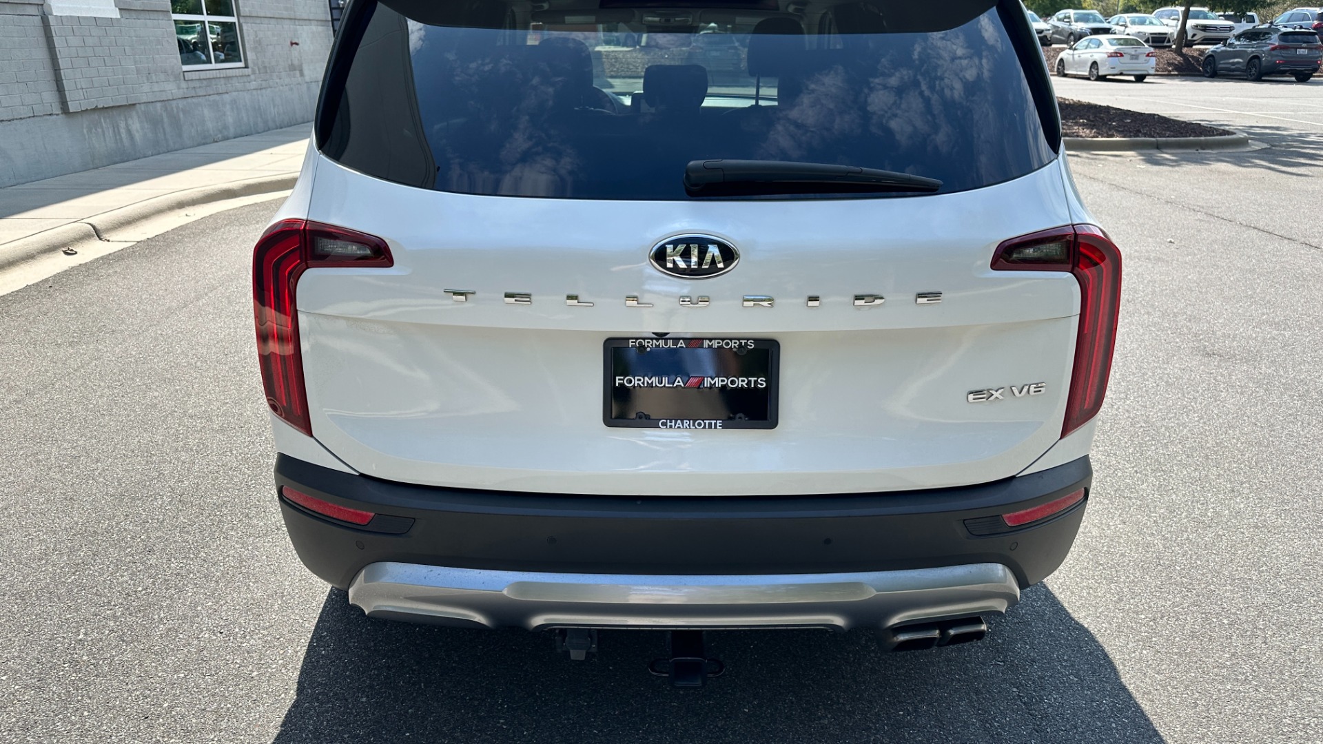 Used 2020 Kia Telluride EX / LEATHER / SAFETY FEATURES / 3RD ROW / SUNSHADES for sale Sold at Formula Imports in Charlotte NC 28227 9