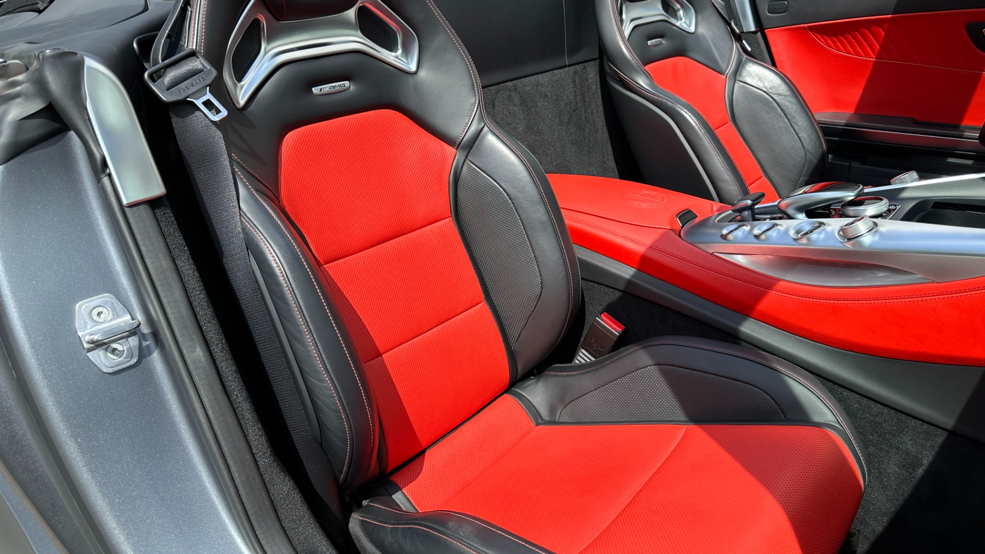 Used 2019 Mercedes-Benz AMG GT AMG GT C / DESIGNO PAINT / DESIGNO INTERIOR / ROADSTER / V8 for sale Sold at Formula Imports in Charlotte NC 28227 30