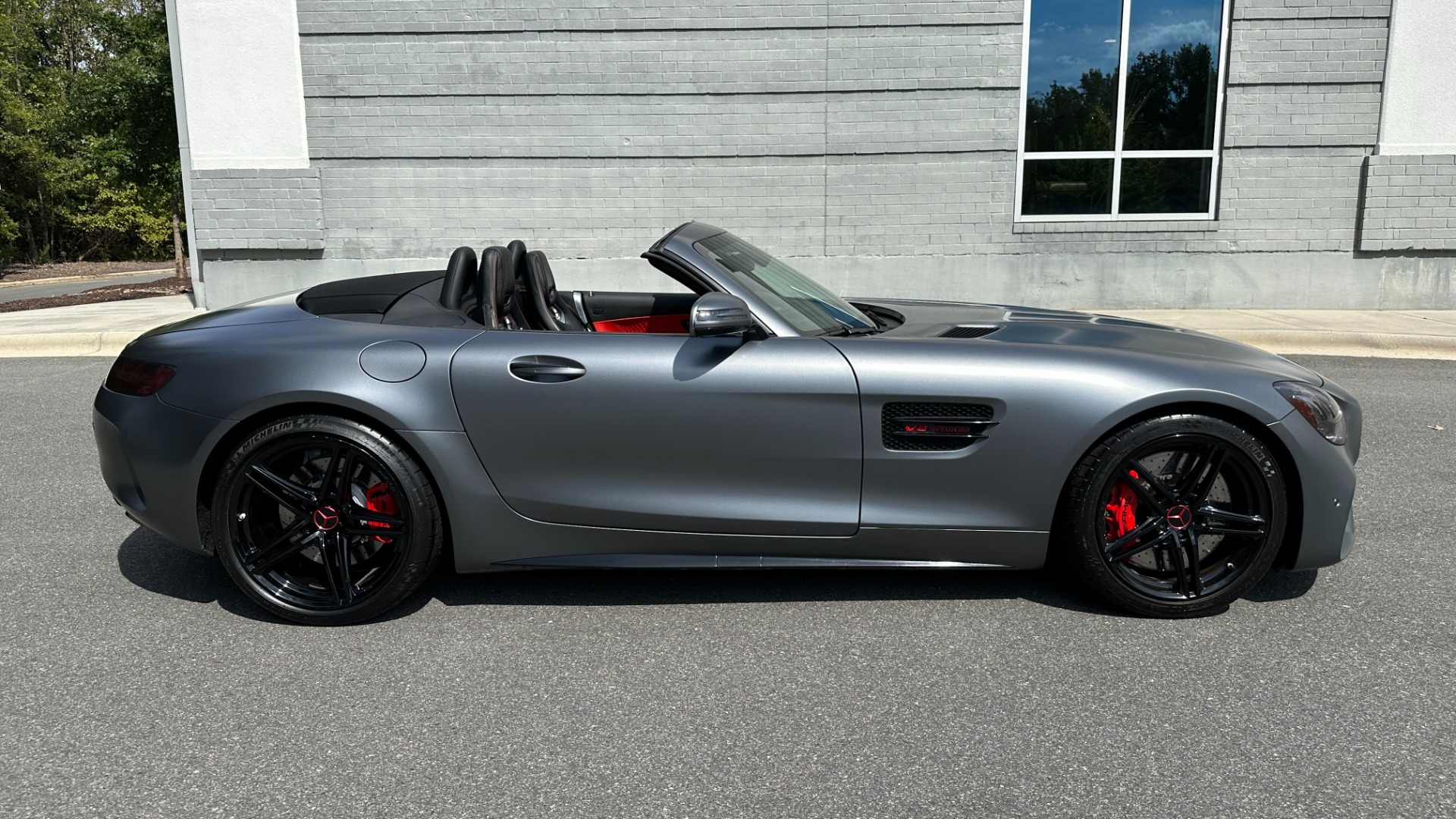 Used 2019 Mercedes-Benz AMG GT AMG GT C / DESIGNO PAINT / DESIGNO INTERIOR / ROADSTER / V8 for sale Sold at Formula Imports in Charlotte NC 28227 6