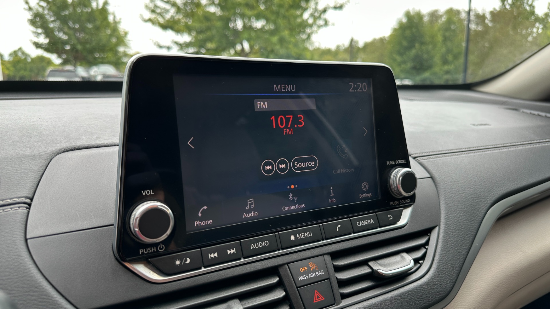 Used 2020 Nissan Altima 2.5 SV / SUNROOF / BACKUP CAMERA / BLINDSPOT / CLOTH for sale $17,999 at Formula Imports in Charlotte NC 28227 18