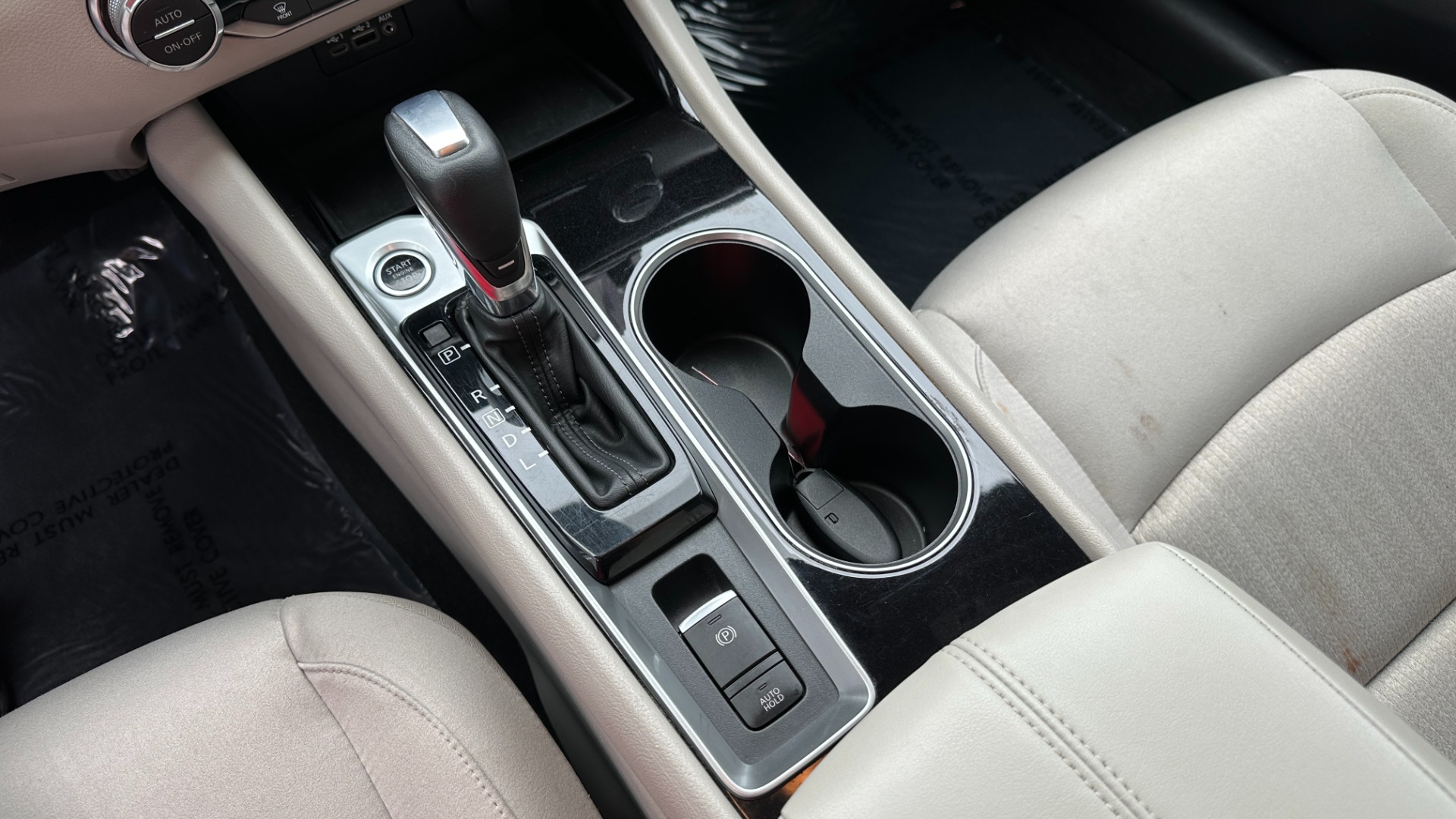 Used 2020 Nissan Altima 2.5 SV / SUNROOF / BACKUP CAMERA / BLINDSPOT / CLOTH for sale $17,999 at Formula Imports in Charlotte NC 28227 21