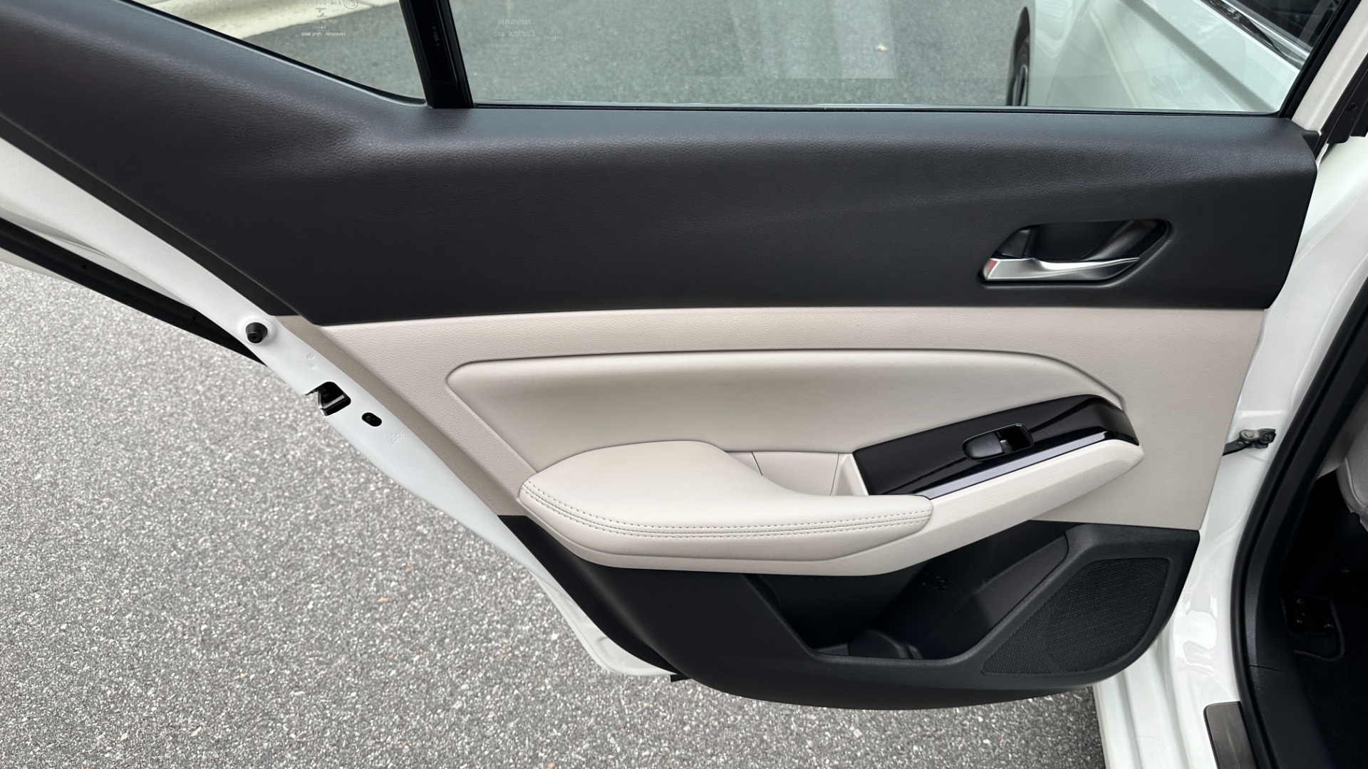 Used 2020 Nissan Altima 2.5 SV / SUNROOF / BACKUP CAMERA / BLINDSPOT / CLOTH for sale $17,999 at Formula Imports in Charlotte NC 28227 24