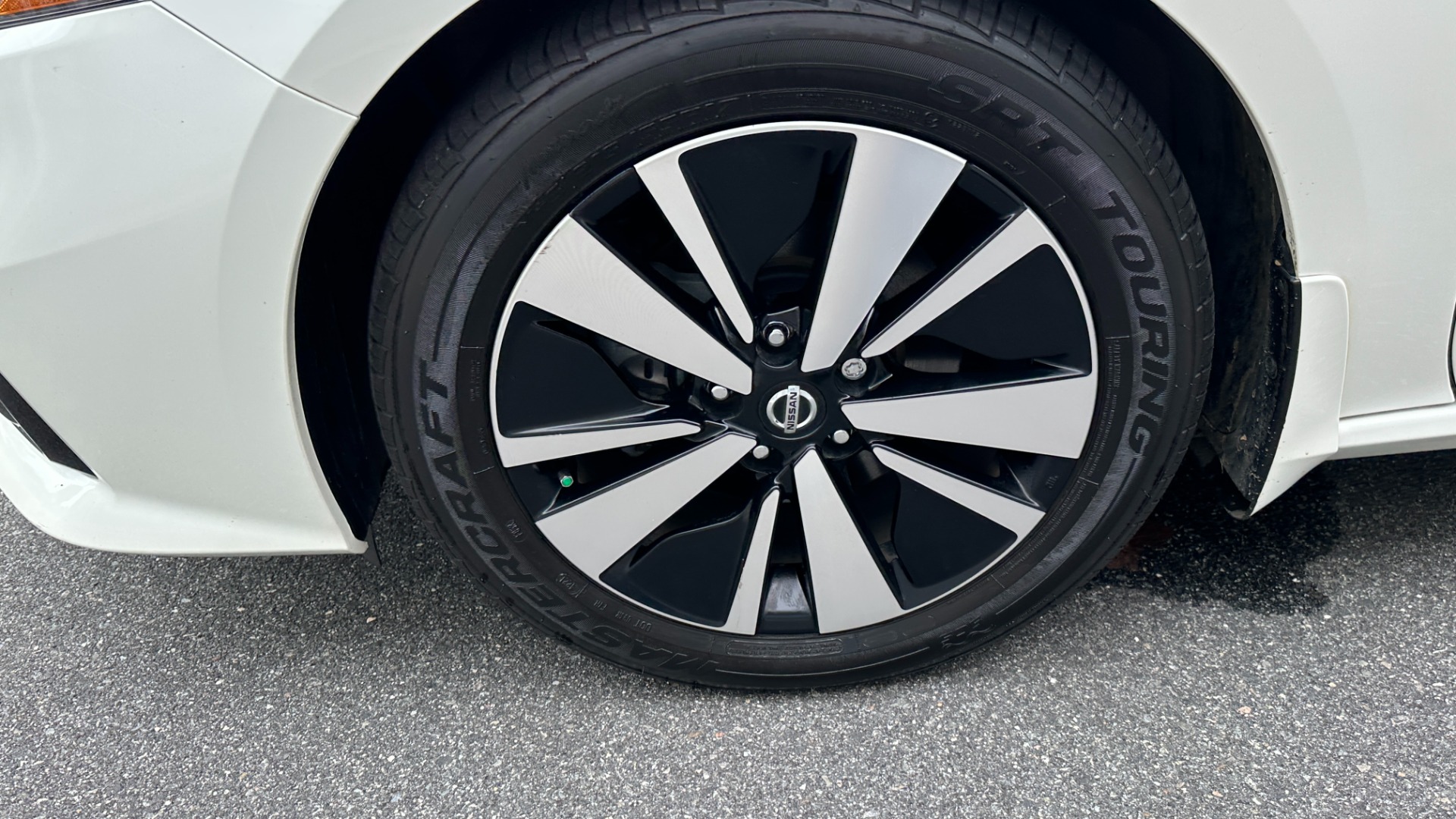 Used 2020 Nissan Altima 2.5 SV / SUNROOF / BACKUP CAMERA / BLINDSPOT / CLOTH for sale $17,999 at Formula Imports in Charlotte NC 28227 49