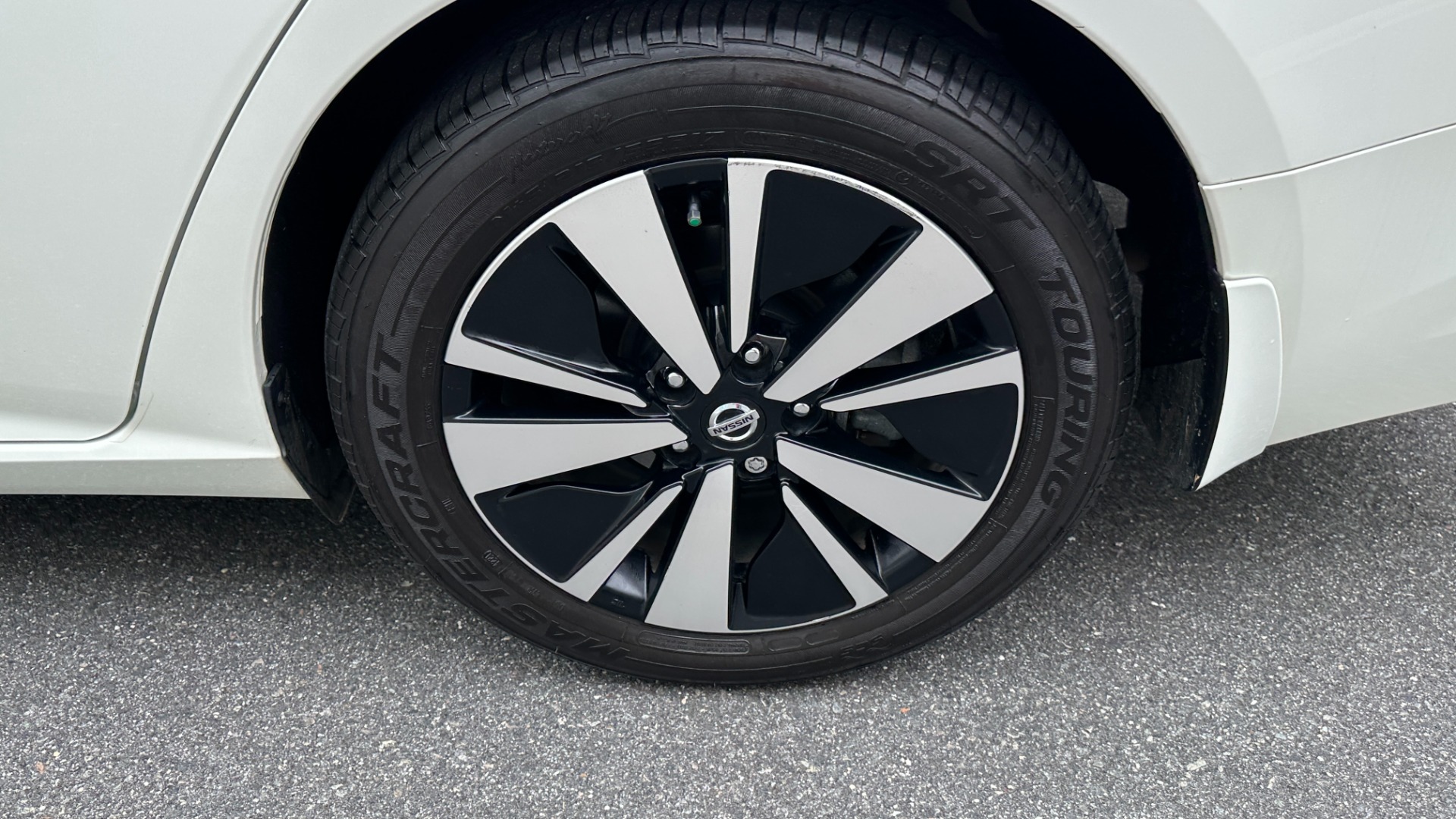 Used 2020 Nissan Altima 2.5 SV / SUNROOF / BACKUP CAMERA / BLINDSPOT / CLOTH for sale $17,999 at Formula Imports in Charlotte NC 28227 50