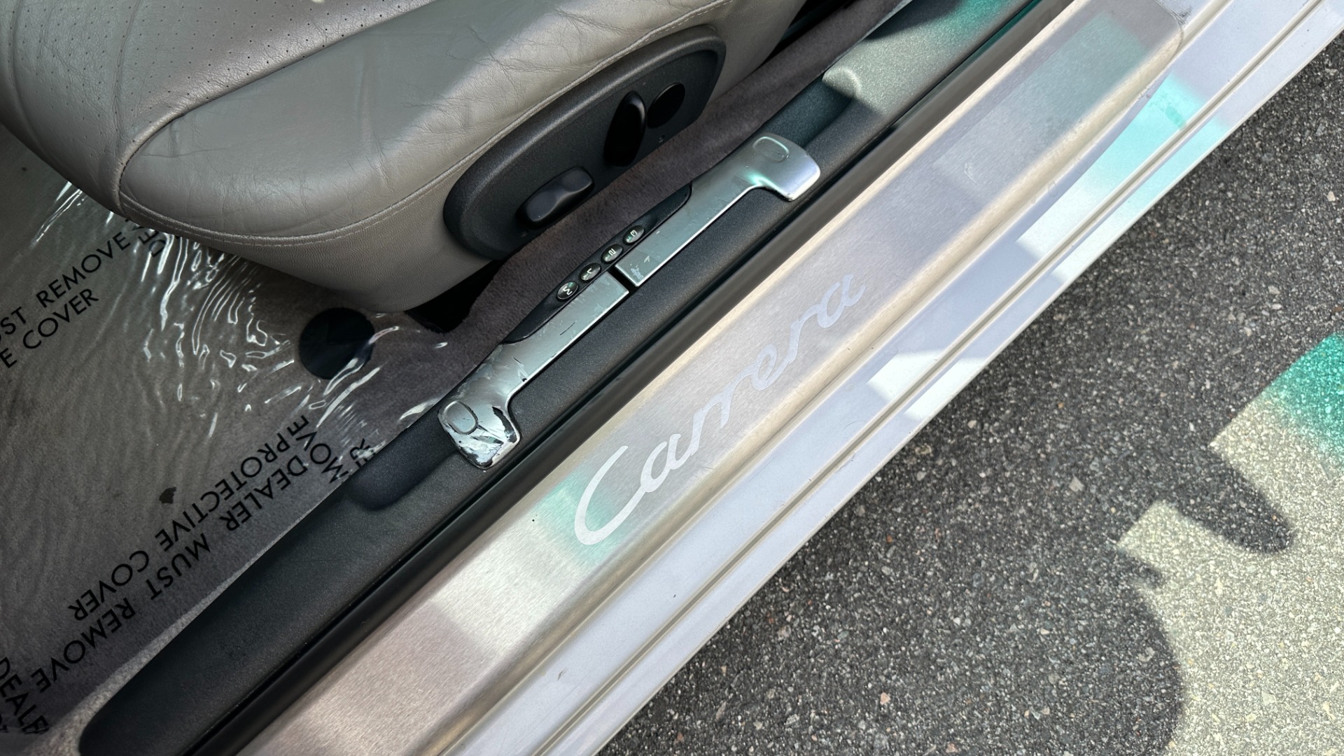 Used 1999 Porsche 911 Carrera 6SPEED / UPGRADED EXHAUST / SUSPENSION REFRESH / SERVICE RECORDS for sale $22,200 at Formula Imports in Charlotte NC 28227 14