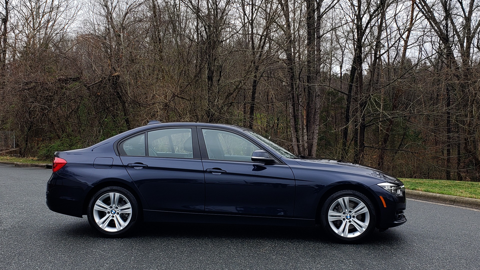 Used 2016 BMW 3 SERIES 328I PREMIUM PKG / DRVR ASST / SUNROOF / PARK ASST for sale Sold at Formula Imports in Charlotte NC 28227 5