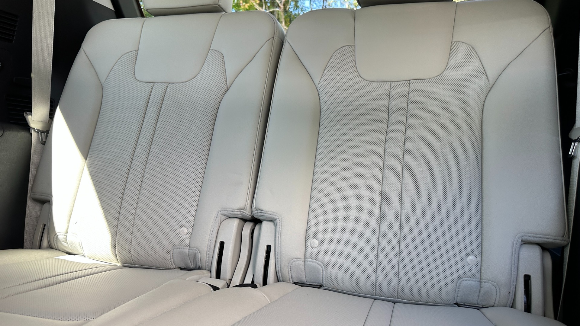 Used 2021 Kia Sorento SX PRESTIGE / LOADED / 3 ROW / LEATHER / PANORAMIC ROOF for sale $33,900 at Formula Imports in Charlotte NC 28227 27
