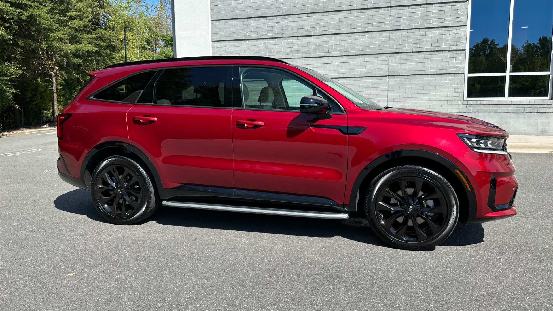 Used 2021 Kia Sorento SX PRESTIGE / LOADED / 3 ROW / LEATHER / PANORAMIC ROOF for sale $33,900 at Formula Imports in Charlotte NC 28227 3