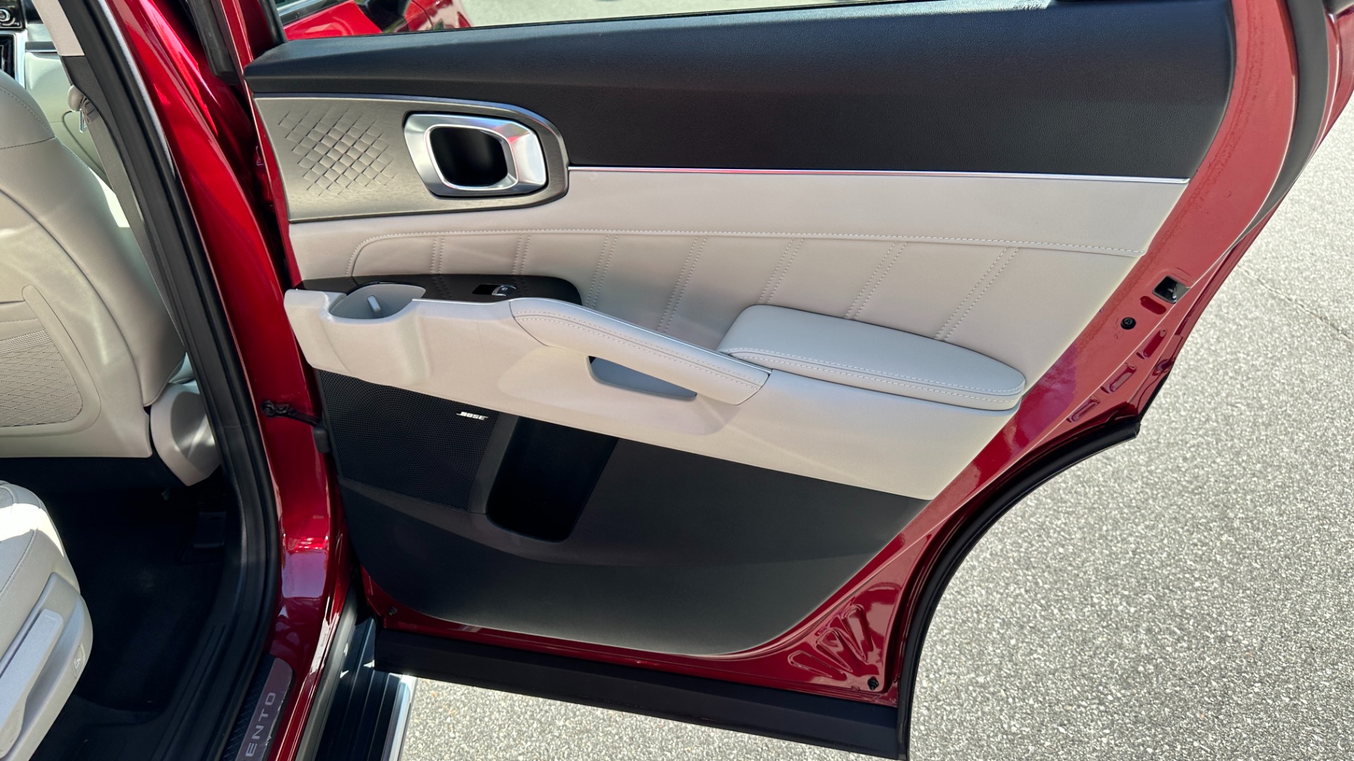 Used 2021 Kia Sorento SX PRESTIGE / LOADED / 3 ROW / LEATHER / PANORAMIC ROOF for sale $33,900 at Formula Imports in Charlotte NC 28227 33