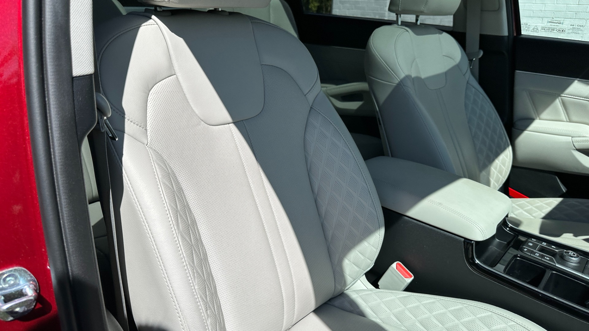 Used 2021 Kia Sorento SX PRESTIGE / LOADED / 3 ROW / LEATHER / PANORAMIC ROOF for sale $33,900 at Formula Imports in Charlotte NC 28227 41
