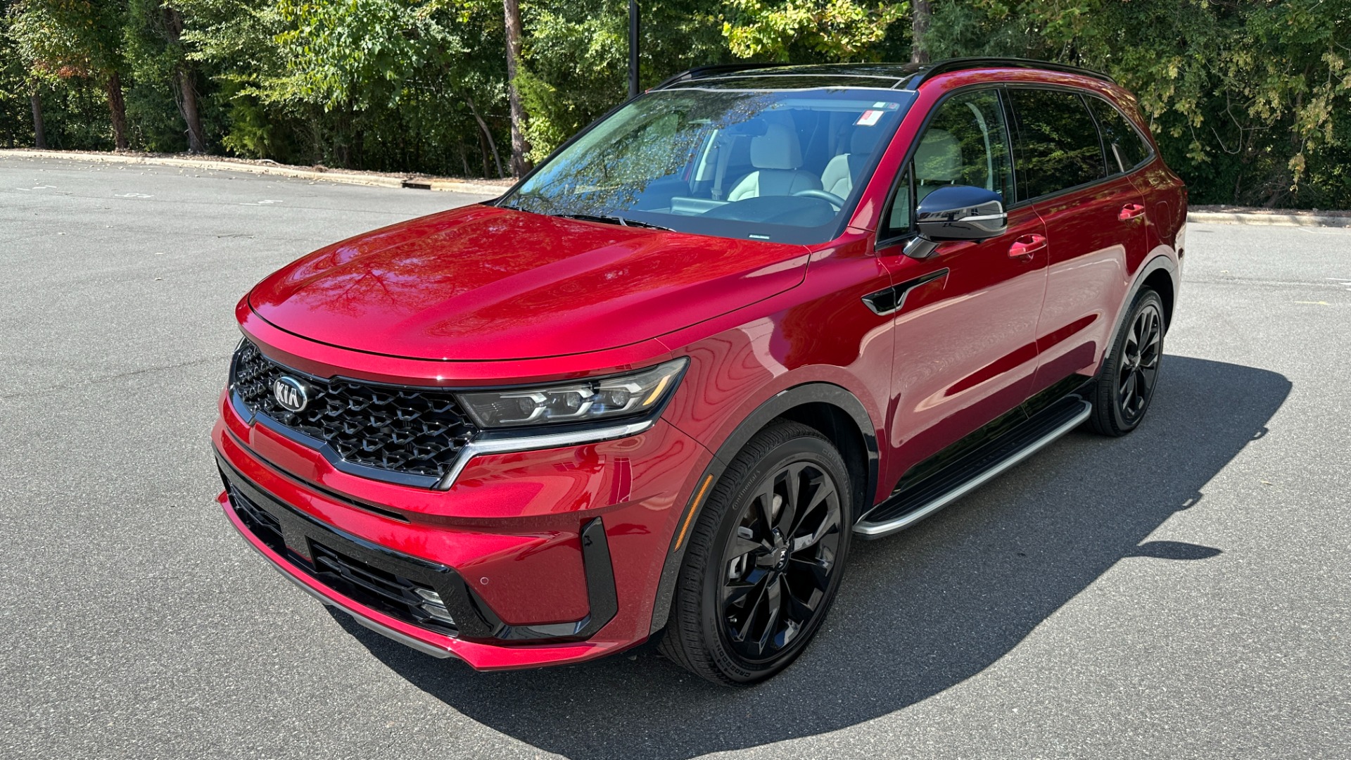Used 2021 Kia Sorento SX PRESTIGE / LOADED / 3 ROW / LEATHER / PANORAMIC ROOF for sale $33,900 at Formula Imports in Charlotte NC 28227 5