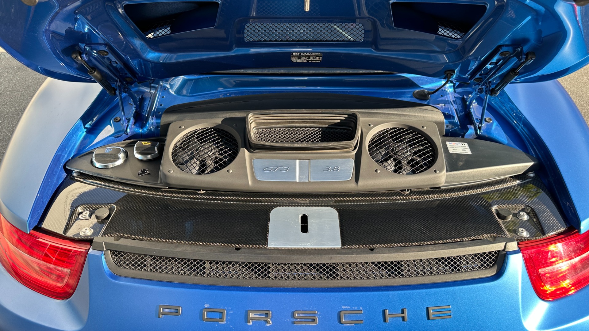 Used 2016 Porsche 911 GT3 / BBI ROLLBAR / STEALTH PAINT PROTECTION / CUP SUSPENSION / MORE!!! for sale $157,900 at Formula Imports in Charlotte NC 28227 38