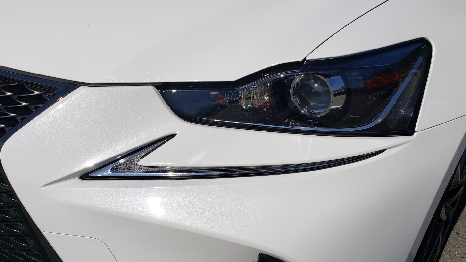 Used 2017 Lexus IS 200T F-SPORT / SUNROOF / REARVIEW / VENT SEATS for sale Sold at Formula Imports in Charlotte NC 28227 19