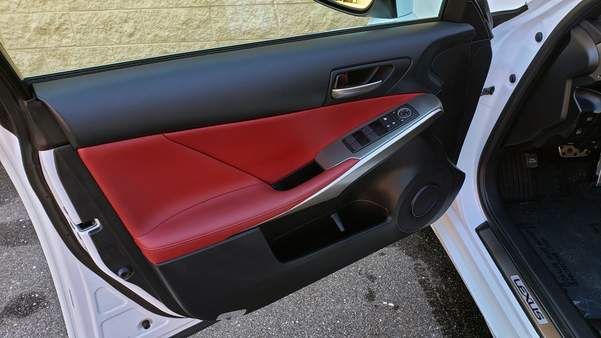 Used 2017 Lexus IS 200T F-SPORT / SUNROOF / REARVIEW / VENT SEATS for sale Sold at Formula Imports in Charlotte NC 28227 28