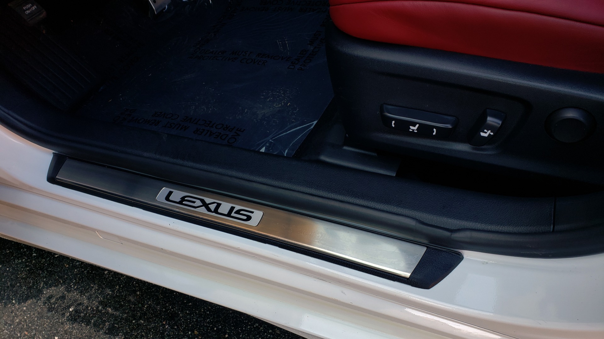 Used 2017 Lexus IS 200T F-SPORT / SUNROOF / REARVIEW / VENT SEATS for sale Sold at Formula Imports in Charlotte NC 28227 31