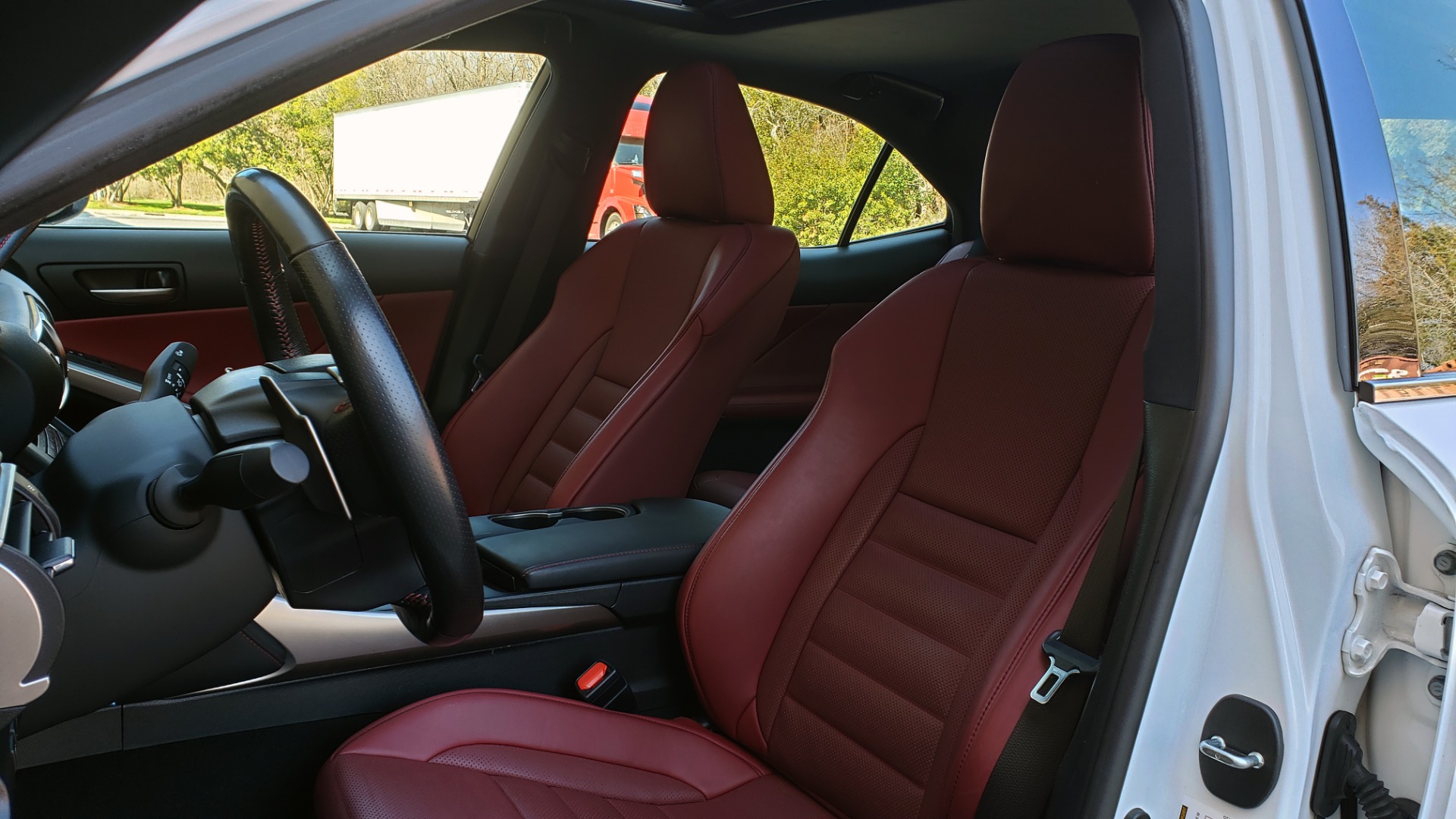 Used 2017 Lexus IS 200T F-SPORT / SUNROOF / REARVIEW / VENT SEATS for sale Sold at Formula Imports in Charlotte NC 28227 32