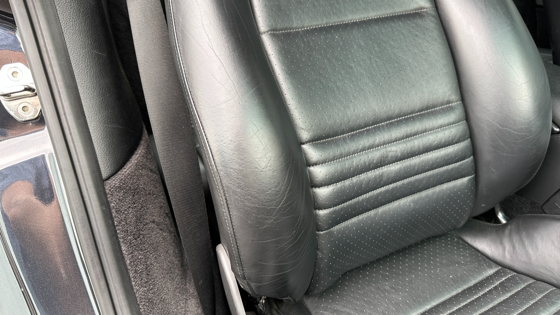Used 2003 Porsche 911 Carrera 6 SPEED / LEATHER SPORT SEATS / SPORT EXHAUST / RIGID CHASSIS TUNING for sale $34,000 at Formula Imports in Charlotte NC 28227 30