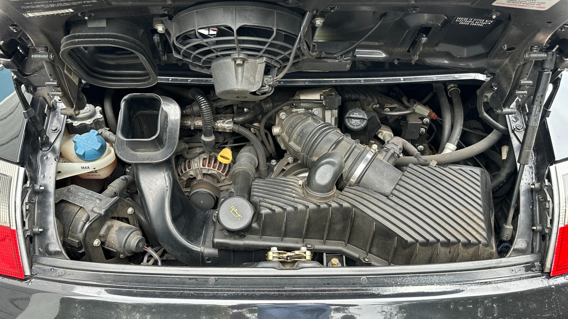 Used 2003 Porsche 911 Carrera 6 SPEED / LEATHER SPORT SEATS / SPORT EXHAUST / RIGID CHASSIS TUNING for sale $34,000 at Formula Imports in Charlotte NC 28227 39