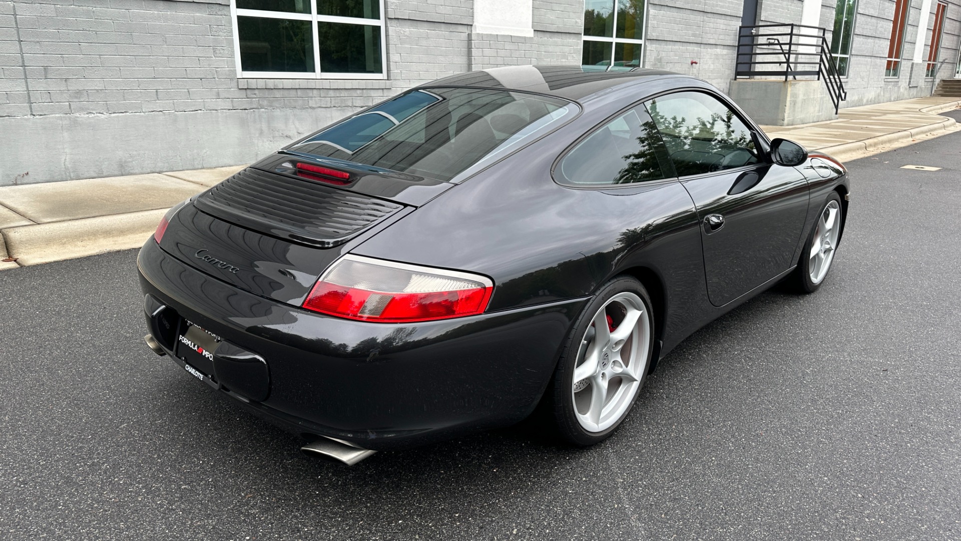 Used 2003 Porsche 911 Carrera 6 SPEED / LEATHER SPORT SEATS / SPORT EXHAUST / RIGID CHASSIS TUNING for sale $34,000 at Formula Imports in Charlotte NC 28227 4