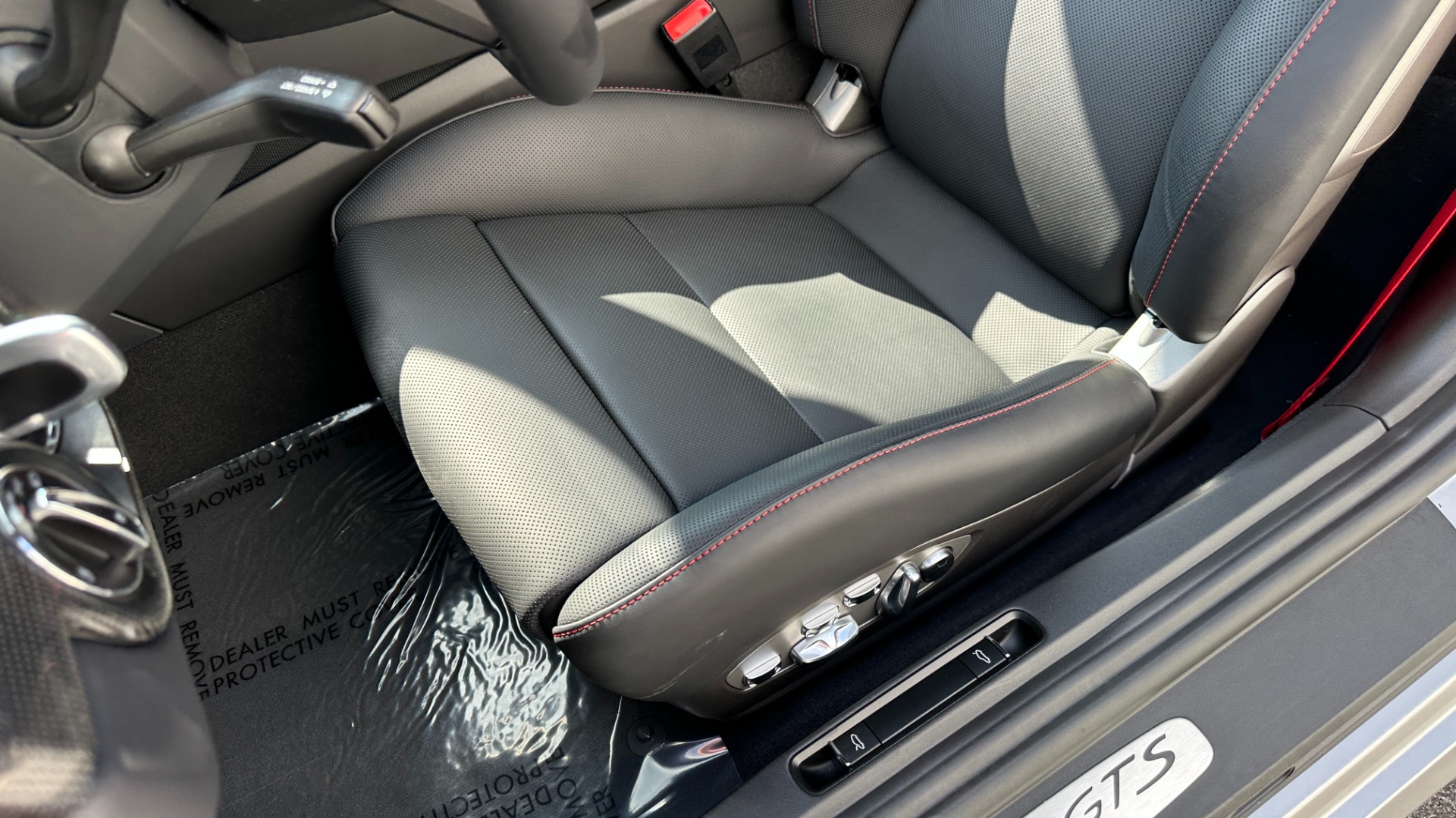 Used 2023 Porsche 718 Cayman GTS 4.0 / 6 SPEED / SPORT SEATS / SPORT DESIGN / CARBON FIBER for sale Sold at Formula Imports in Charlotte NC 28227 14