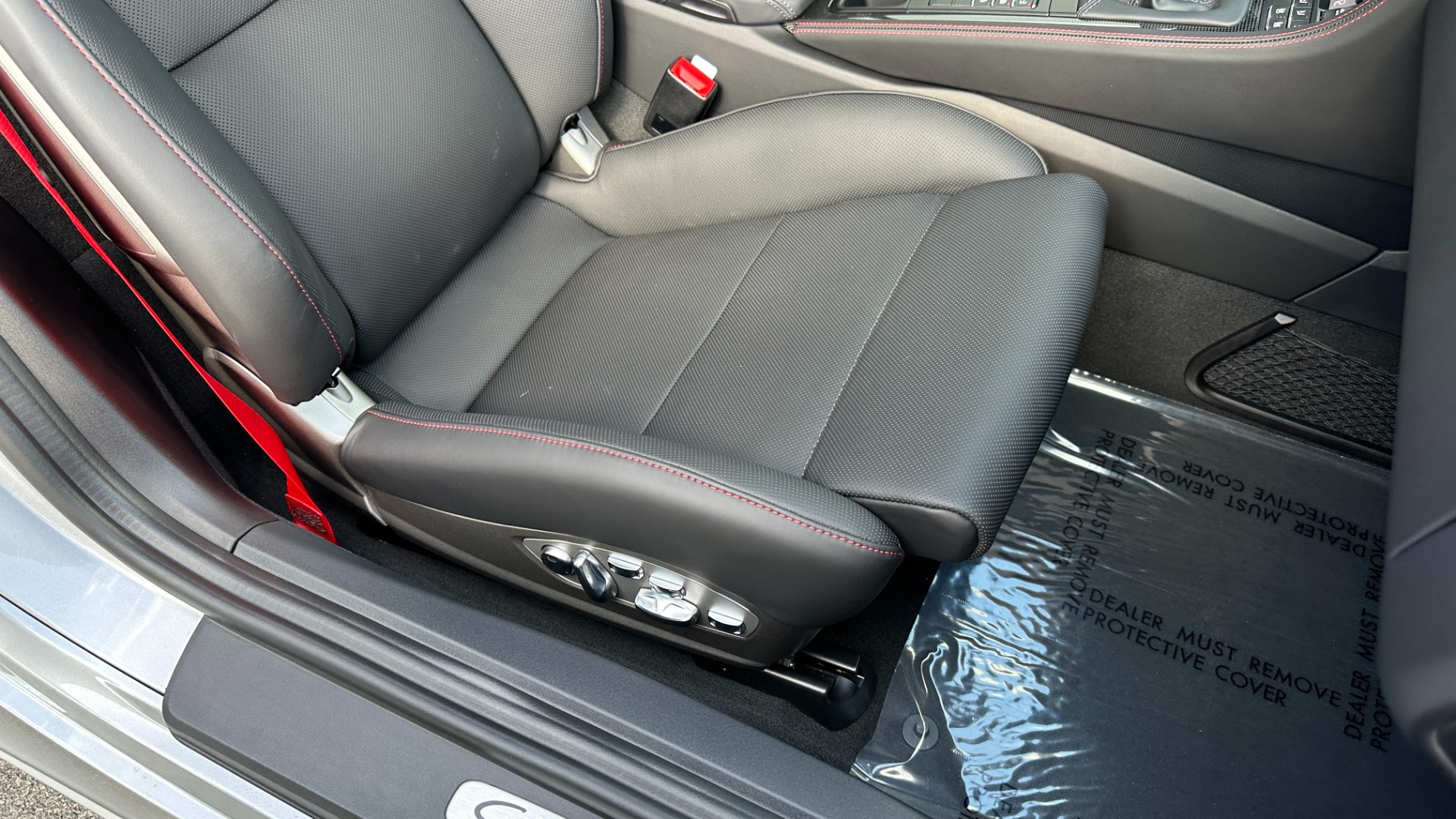 Used 2023 Porsche 718 Cayman GTS 4.0 / 6 SPEED / SPORT SEATS / SPORT DESIGN / CARBON FIBER for sale Sold at Formula Imports in Charlotte NC 28227 28