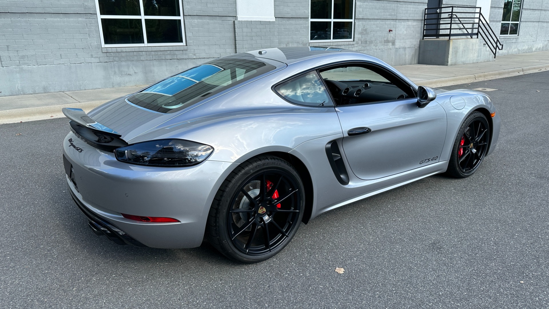 Used 2023 Porsche 718 Cayman GTS 4.0 / 6 SPEED / SPORT SEATS / SPORT DESIGN / CARBON FIBER for sale Sold at Formula Imports in Charlotte NC 28227 4
