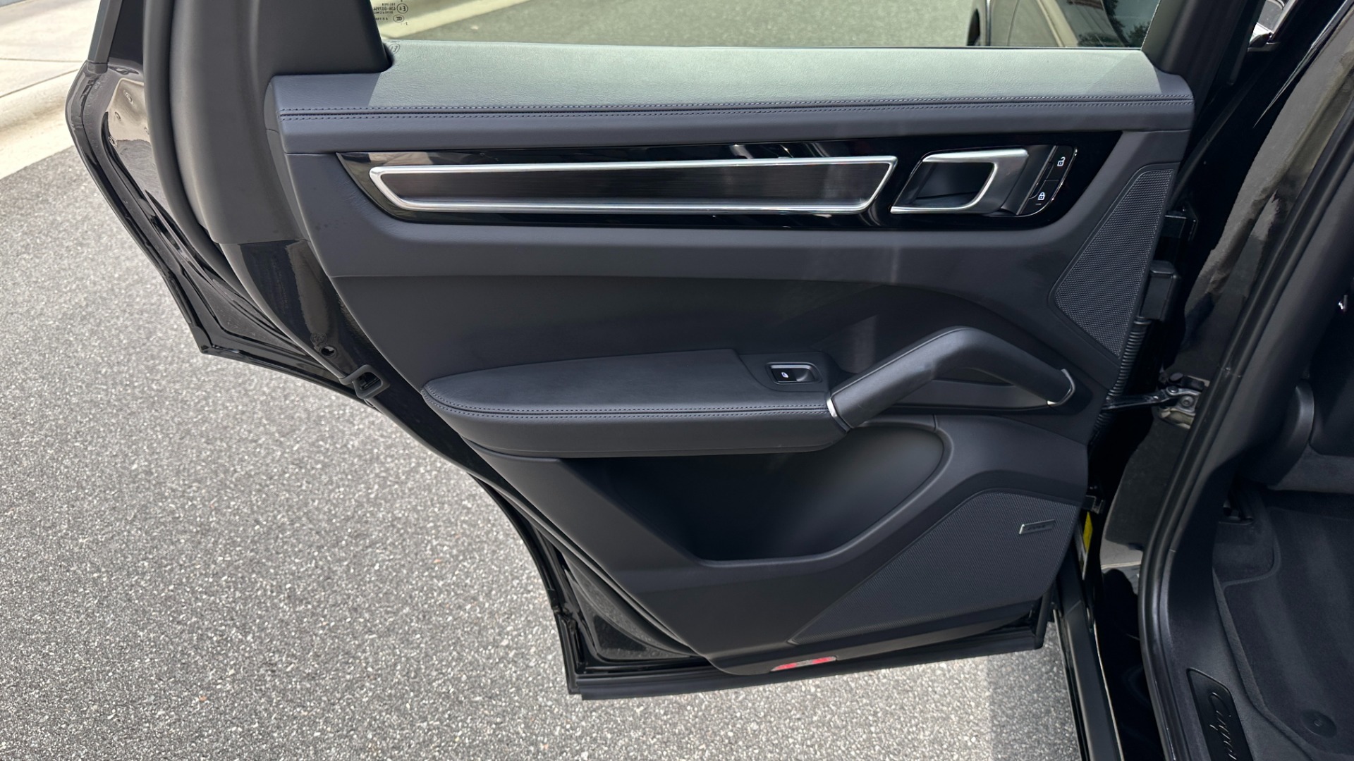 Used 2023 Porsche Cayenne GTS / PREMIUM PLUS / MASSAGE / ASSISTANCE PACKAGE for sale $129,495 at Formula Imports in Charlotte NC 28227 23