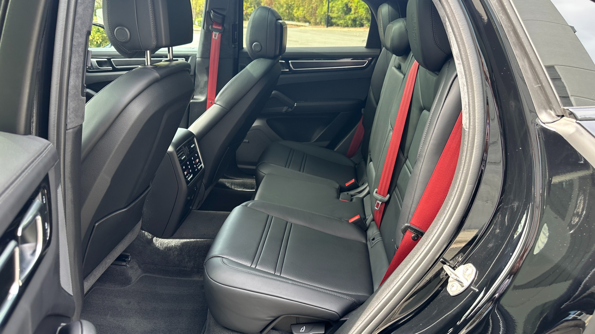 Used 2023 Porsche Cayenne GTS / PREMIUM PLUS / MASSAGE / ASSISTANCE PACKAGE for sale $129,495 at Formula Imports in Charlotte NC 28227 24