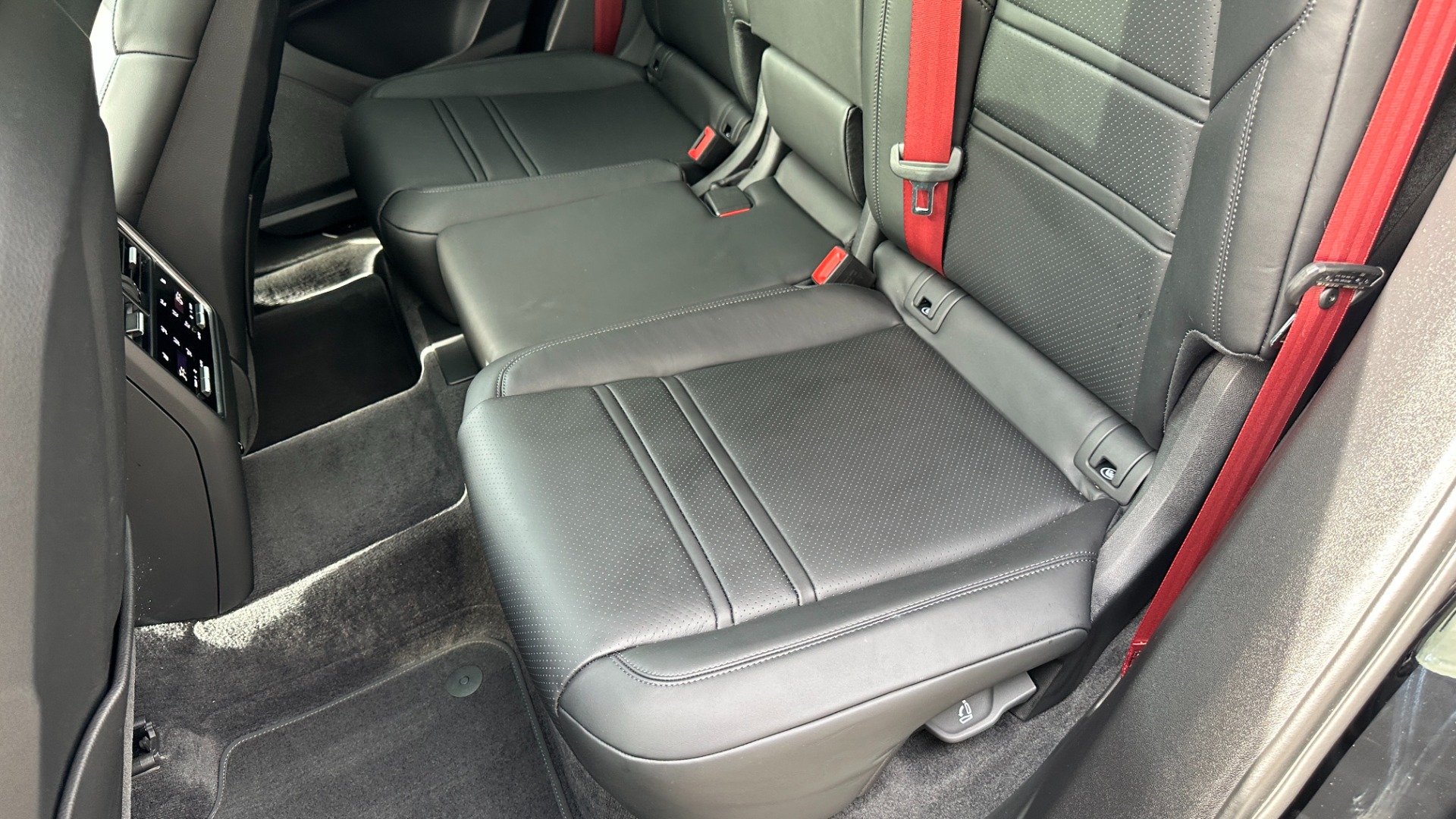 Used 2023 Porsche Cayenne GTS / PREMIUM PLUS / MASSAGE / ASSISTANCE PACKAGE for sale $129,495 at Formula Imports in Charlotte NC 28227 26