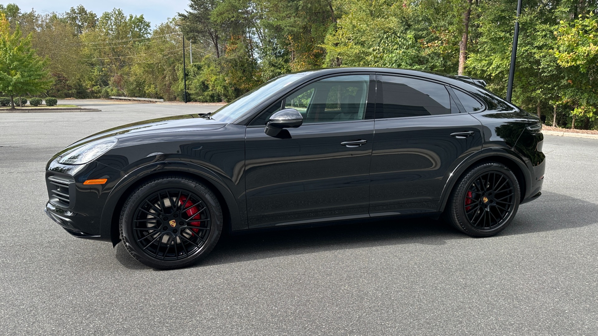 Used 2023 Porsche Cayenne GTS / PREMIUM PLUS / MASSAGE / ASSISTANCE PACKAGE for sale Sold at Formula Imports in Charlotte NC 28227 3