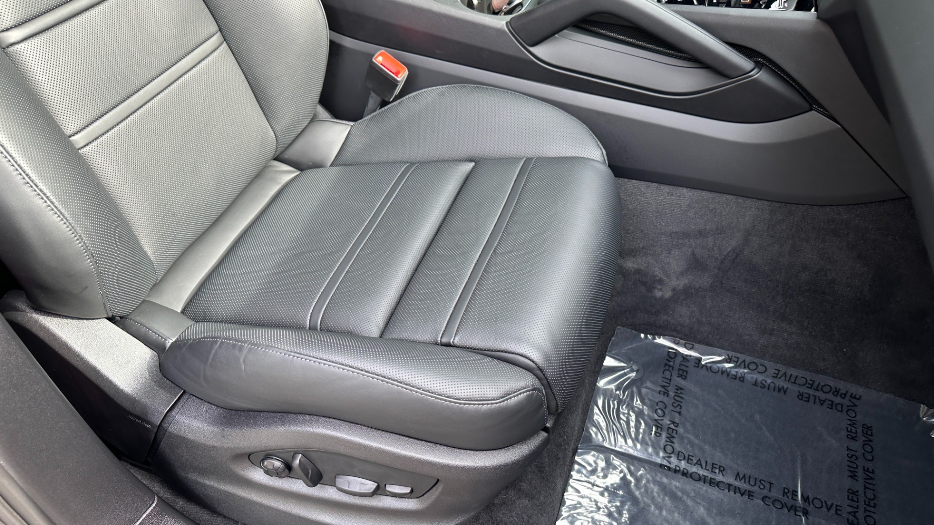 Used 2023 Porsche Cayenne GTS / PREMIUM PLUS / MASSAGE / ASSISTANCE PACKAGE for sale Sold at Formula Imports in Charlotte NC 28227 38