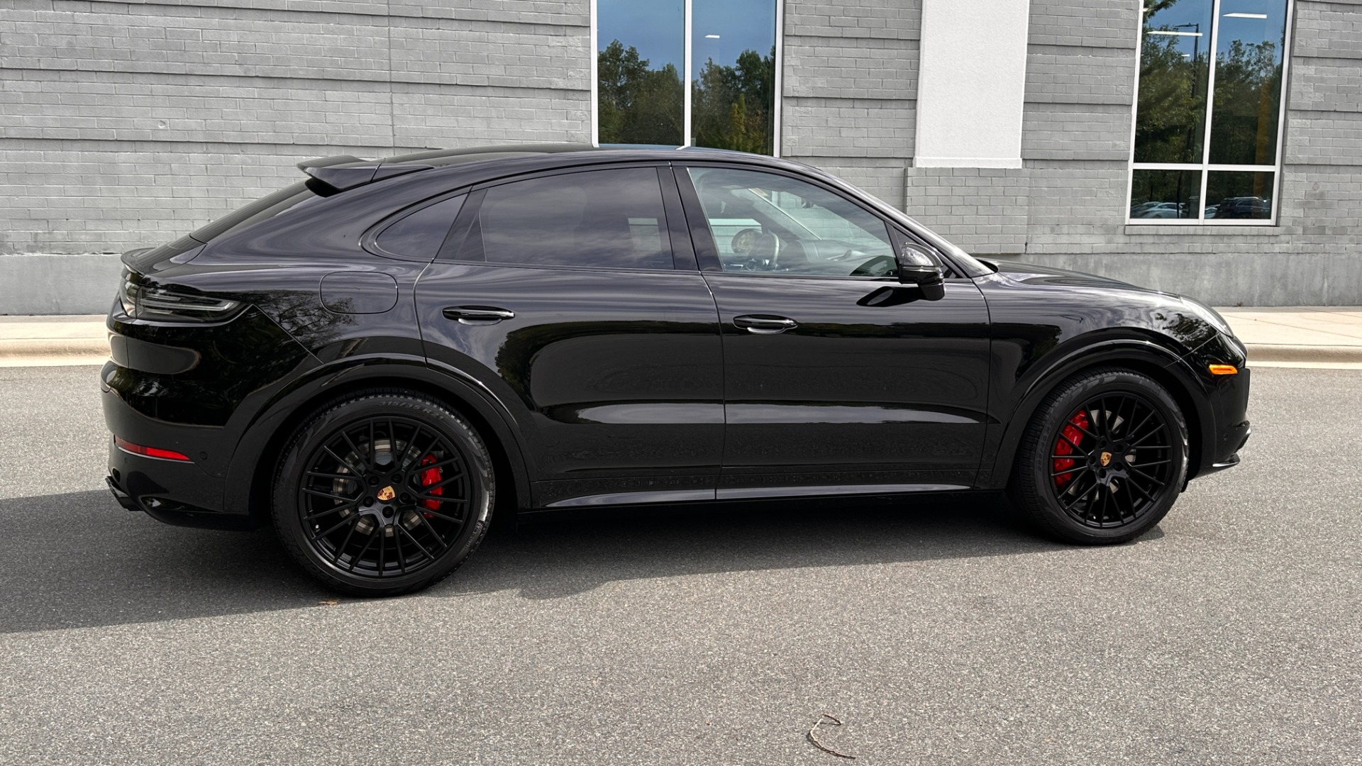 Used 2023 Porsche Cayenne GTS / PREMIUM PLUS / MASSAGE / ASSISTANCE PACKAGE for sale $129,495 at Formula Imports in Charlotte NC 28227 6