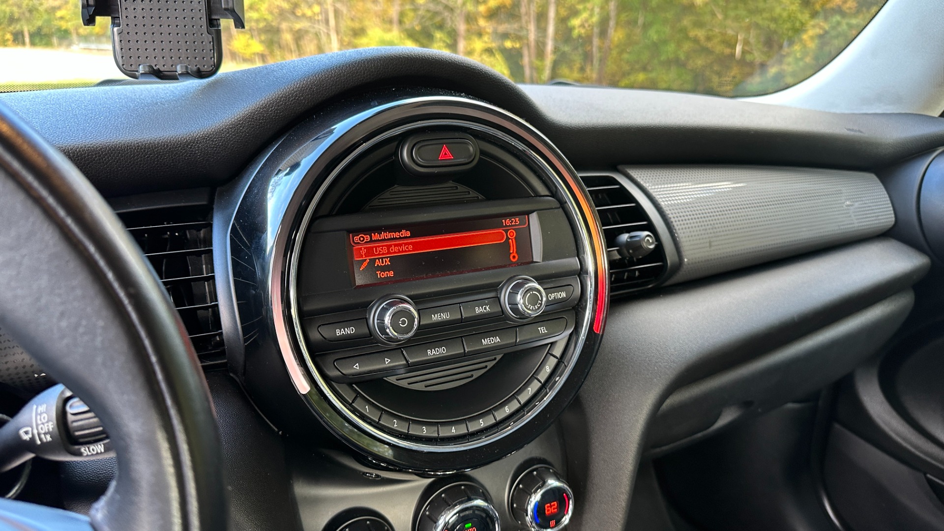 Used 2015 MINI Cooper Hardtop for sale $12,995 at Formula Imports in Charlotte NC 28227 17