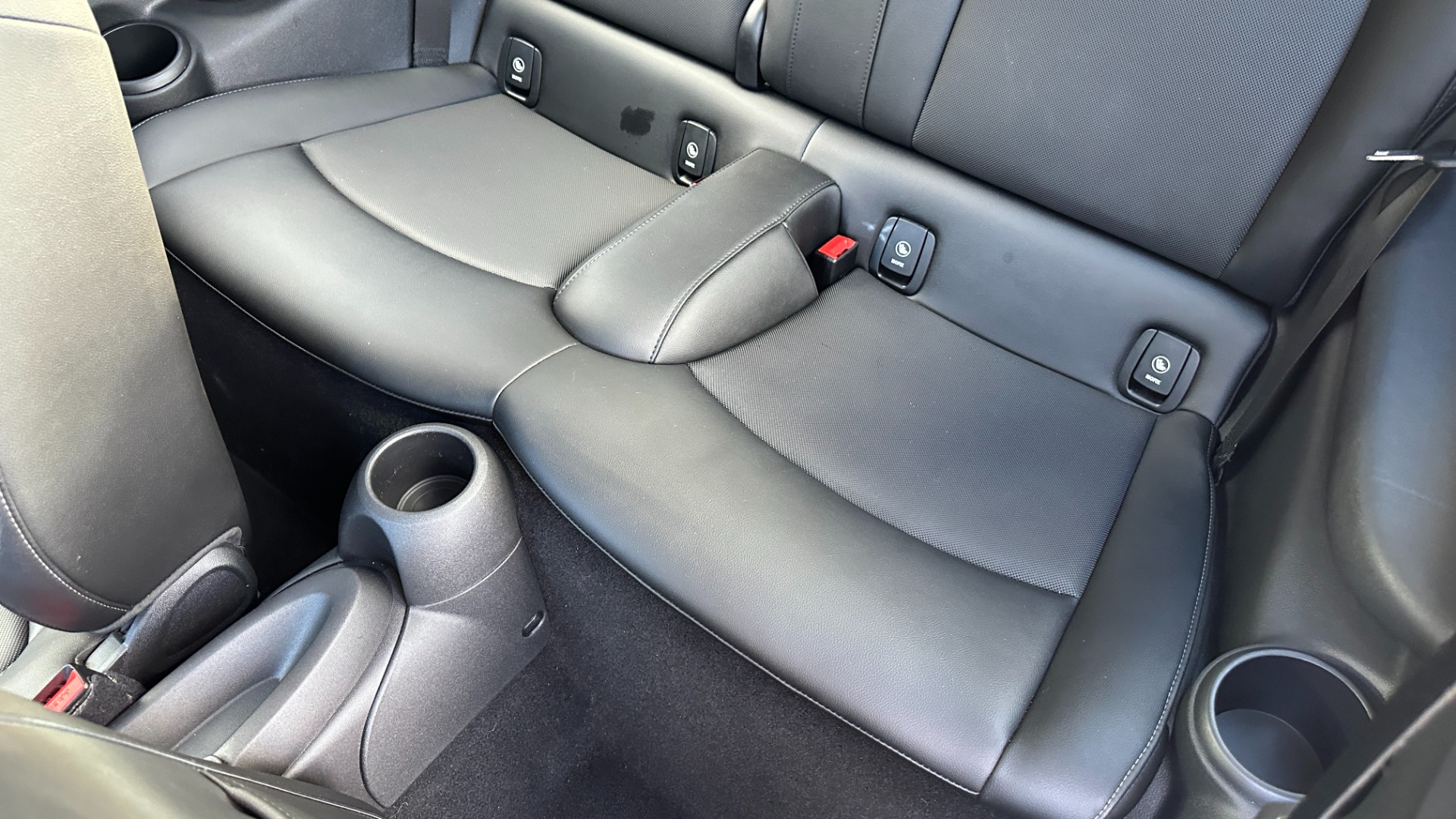 Used 2015 MINI Cooper Hardtop for sale $12,995 at Formula Imports in Charlotte NC 28227 22