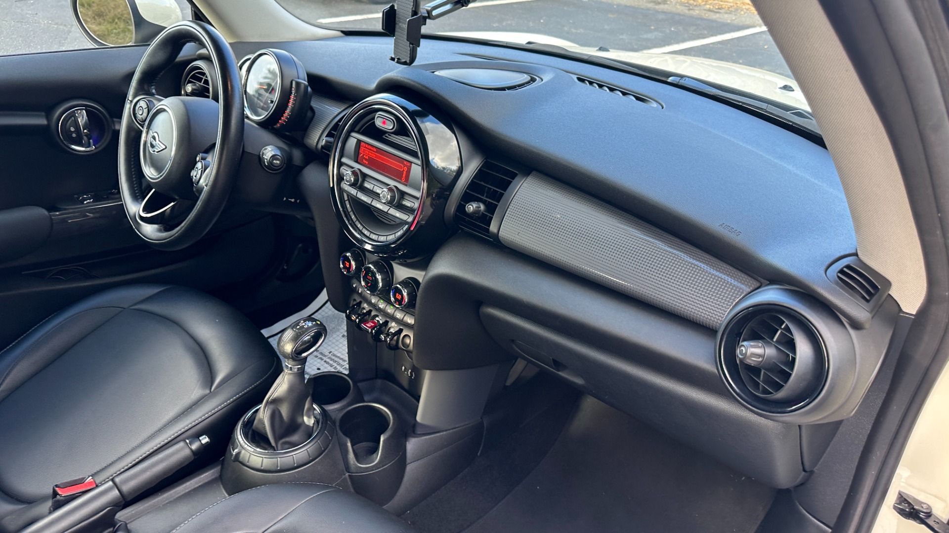 Used 2015 MINI Cooper Hardtop for sale $12,995 at Formula Imports in Charlotte NC 28227 25