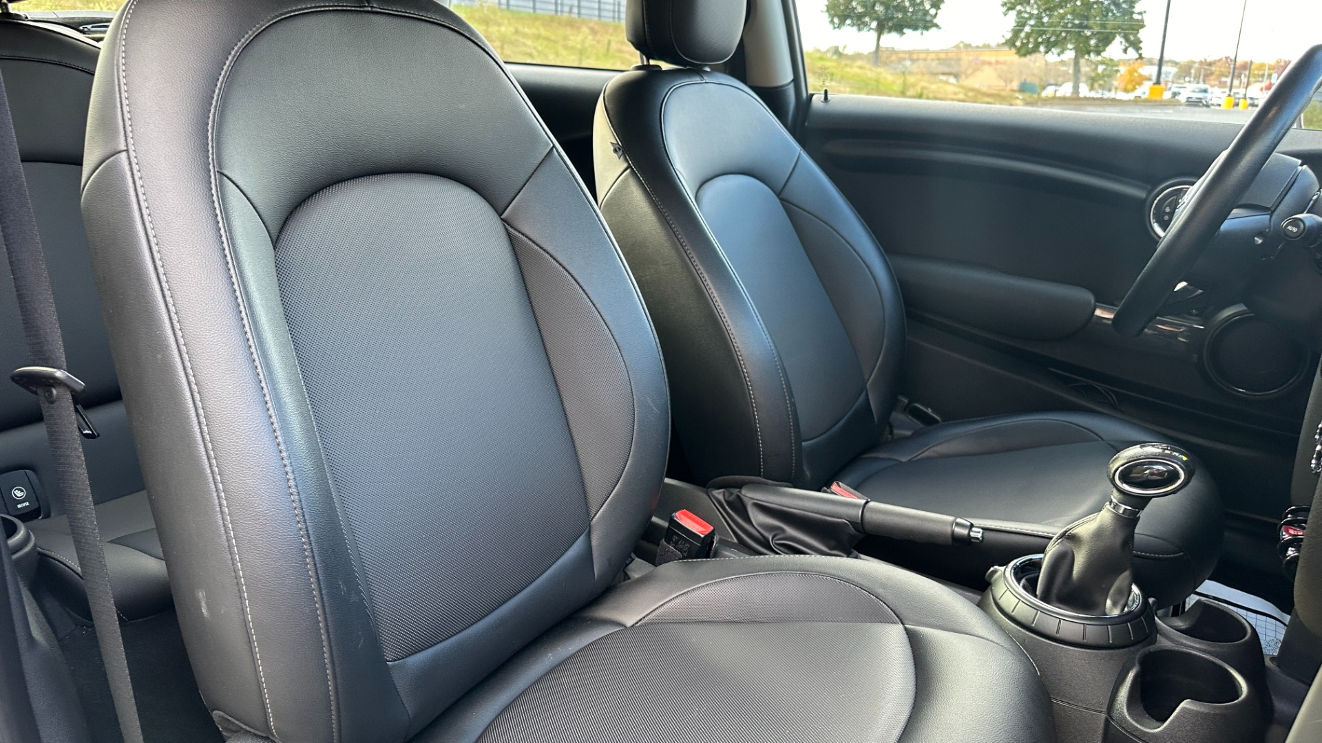 Used 2015 MINI Cooper Hardtop for sale $12,995 at Formula Imports in Charlotte NC 28227 27