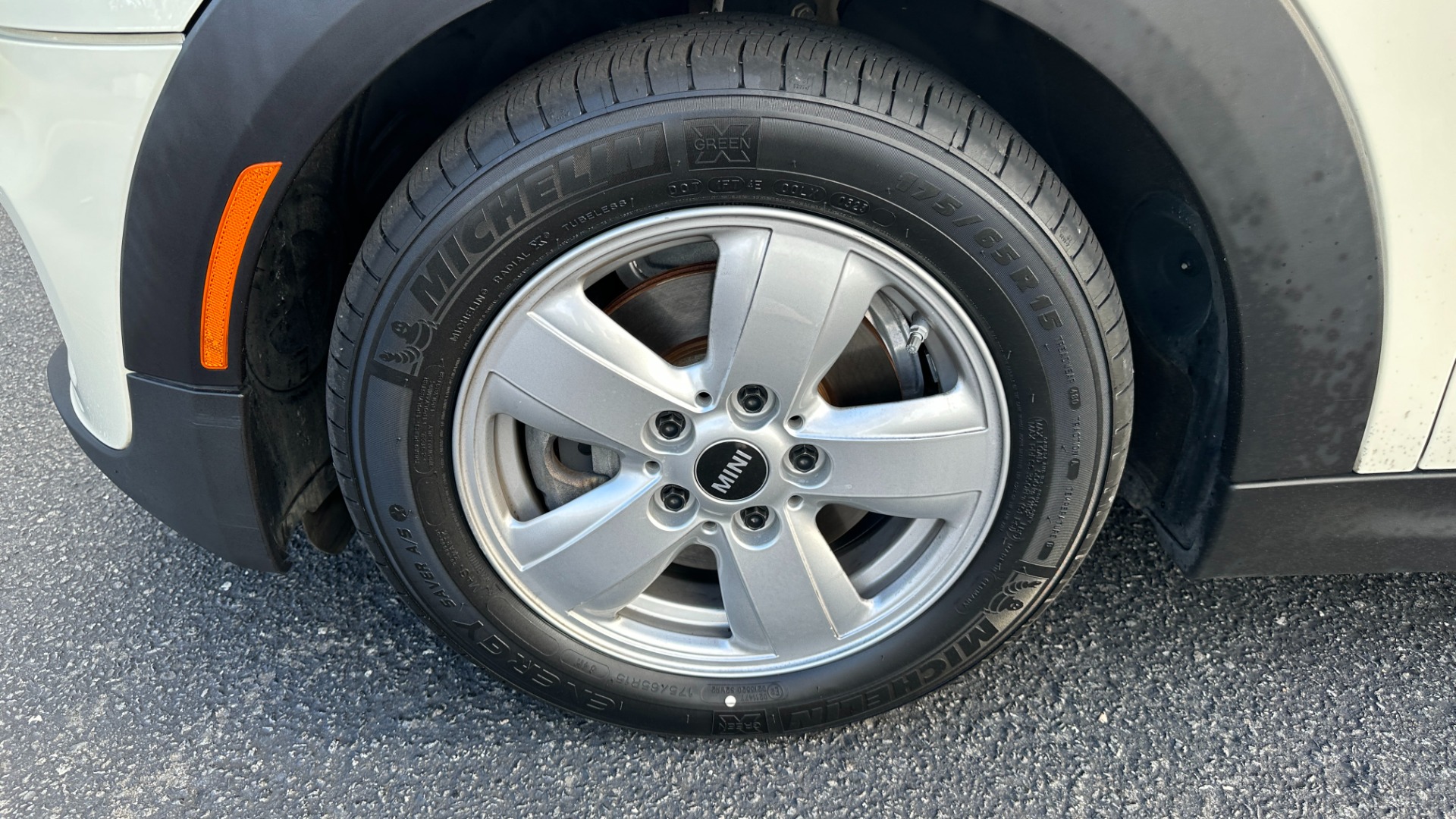 Used 2015 MINI Cooper Hardtop for sale $12,995 at Formula Imports in Charlotte NC 28227 34