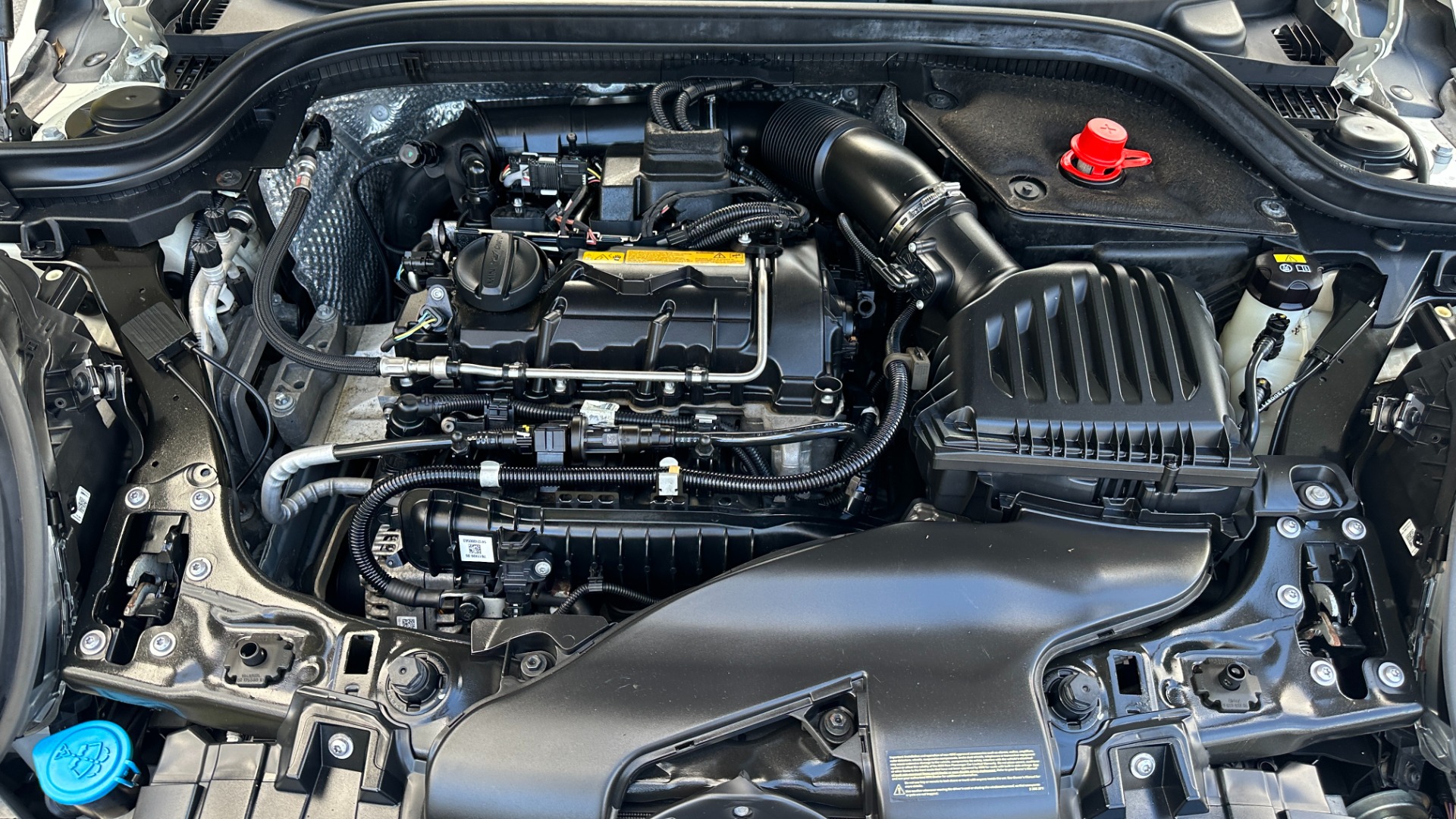 Used 2015 MINI Cooper Hardtop for sale $12,995 at Formula Imports in Charlotte NC 28227 38