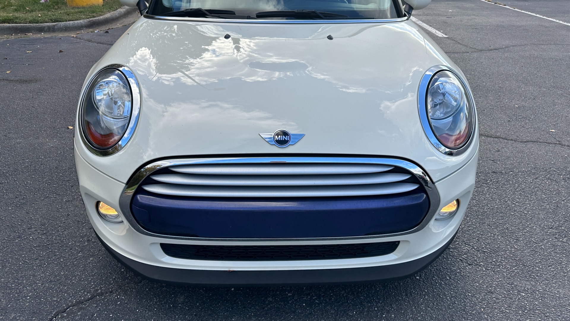 Used 2015 MINI Cooper Hardtop for sale $12,995 at Formula Imports in Charlotte NC 28227 9
