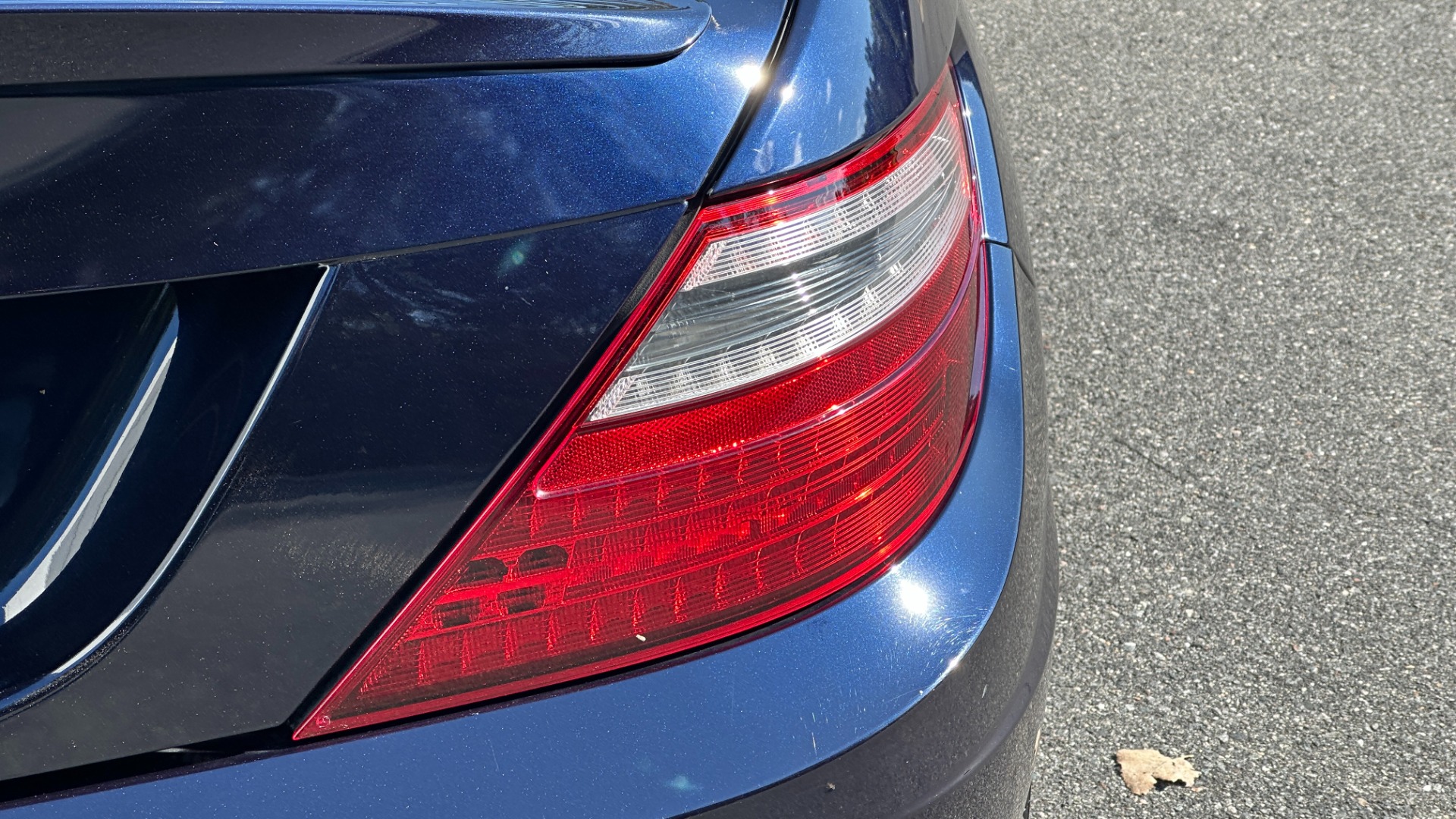 Used 2015 Mercedes-Benz SLK-Class SLK 250 / SPORT / PREMIUM / MAGIC SKY GLASS ROOF / DASH CLOCK for sale $23,495 at Formula Imports in Charlotte NC 28227 37