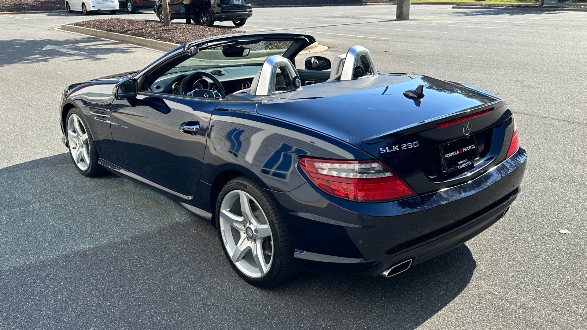 Used 2015 Mercedes-Benz SLK-Class SLK 250 / SPORT / PREMIUM / MAGIC SKY GLASS ROOF / DASH CLOCK for sale $23,495 at Formula Imports in Charlotte NC 28227 4