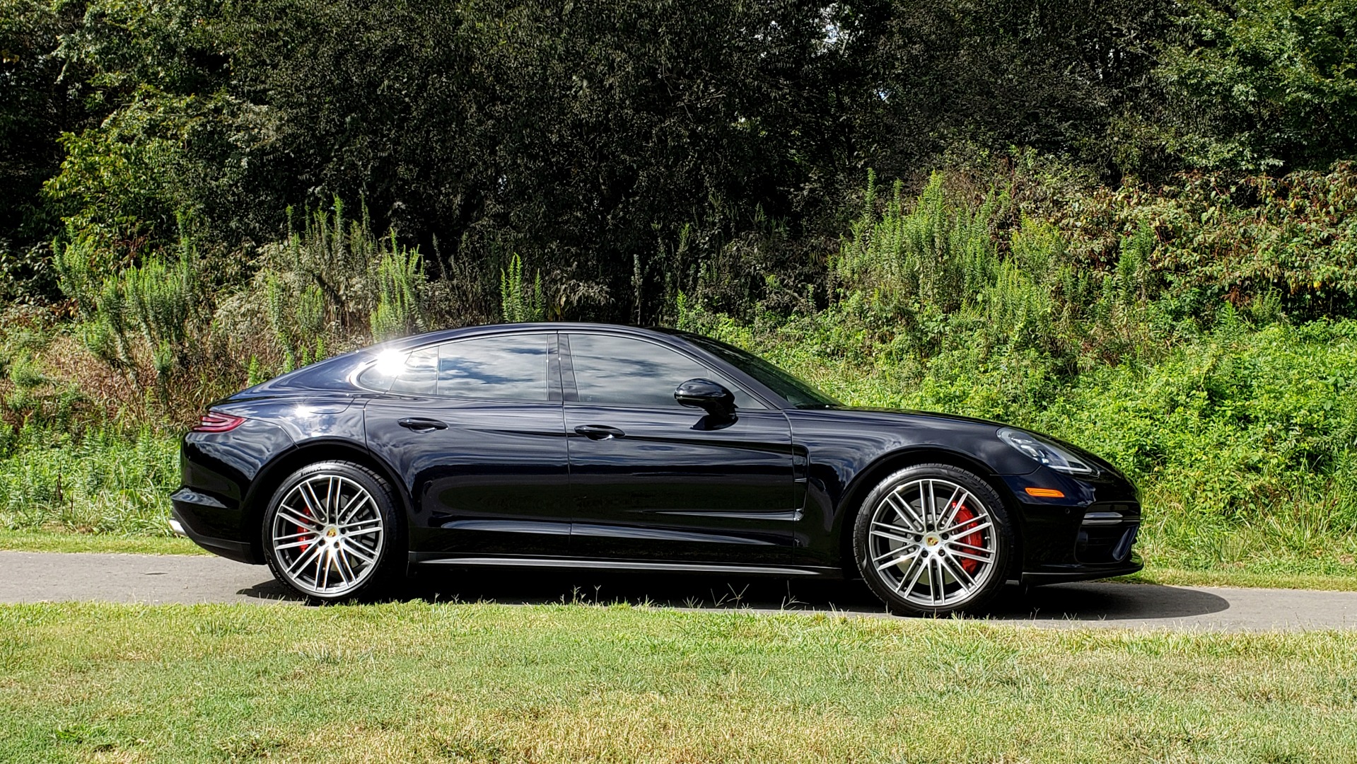 Used 2017 Porsche PANAMERA TURBO AWD / 4.0L V8 / AUTO / NAV / BOSE / REARVIEW / 21IN WHEELS for sale Sold at Formula Imports in Charlotte NC 28227 7