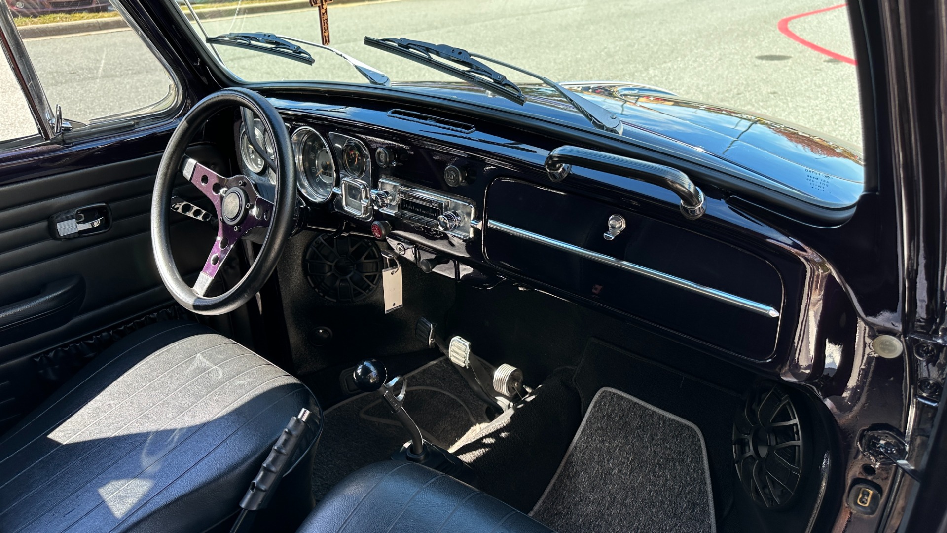 Used 1967 Volkswagen BEETLE CUSTOM / SOUND SYSTEM / CUSTOM PAINT / RUNS AMAZING for sale $26,995 at Formula Imports in Charlotte NC 28227 27