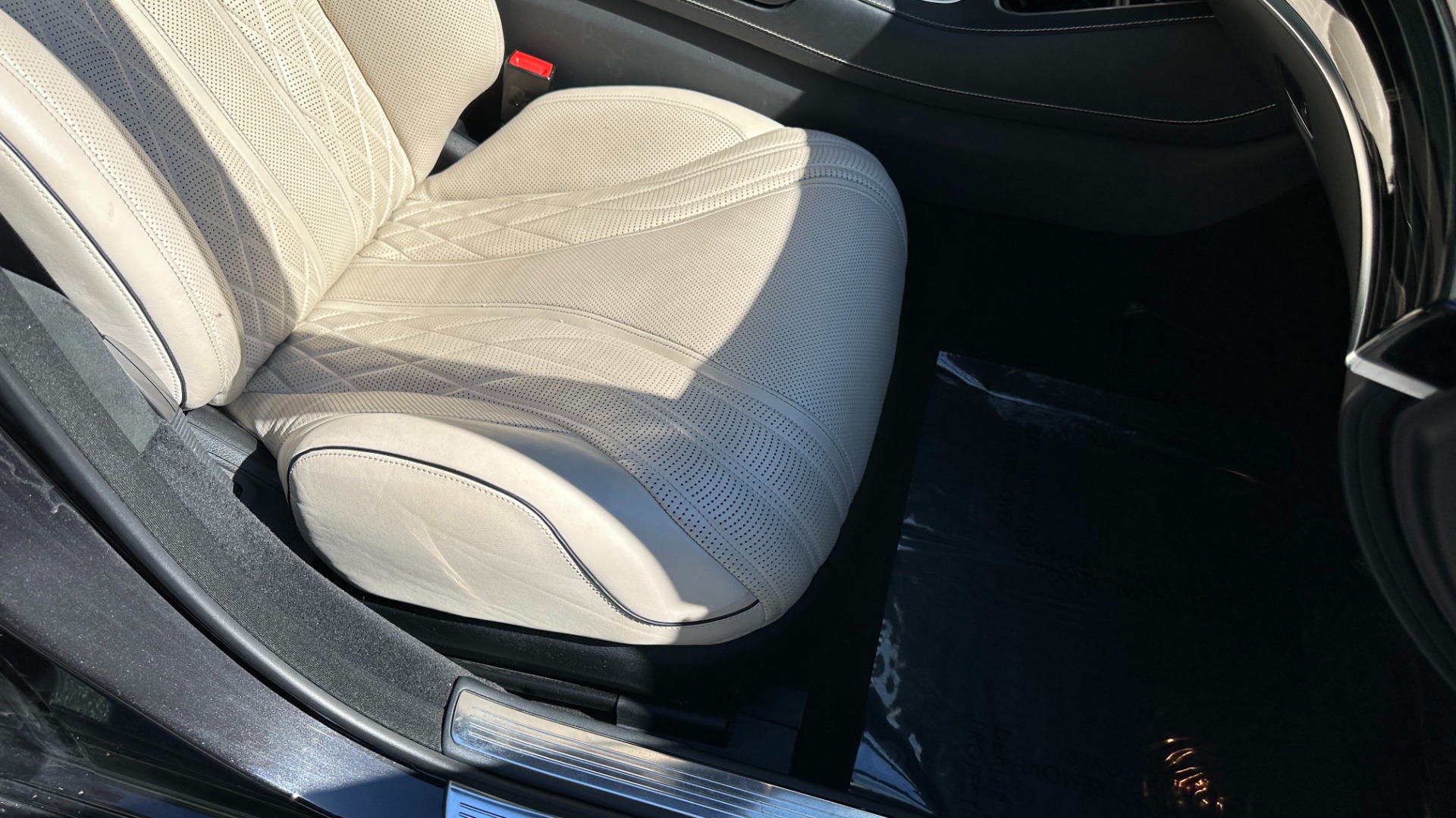 Used 2018 Mercedes-Benz S-Class AMG S 63 / EXCLUSIVE TRIM / DRIVER ASSIST / WARMTH AND COMFORT for sale $61,995 at Formula Imports in Charlotte NC 28227 14